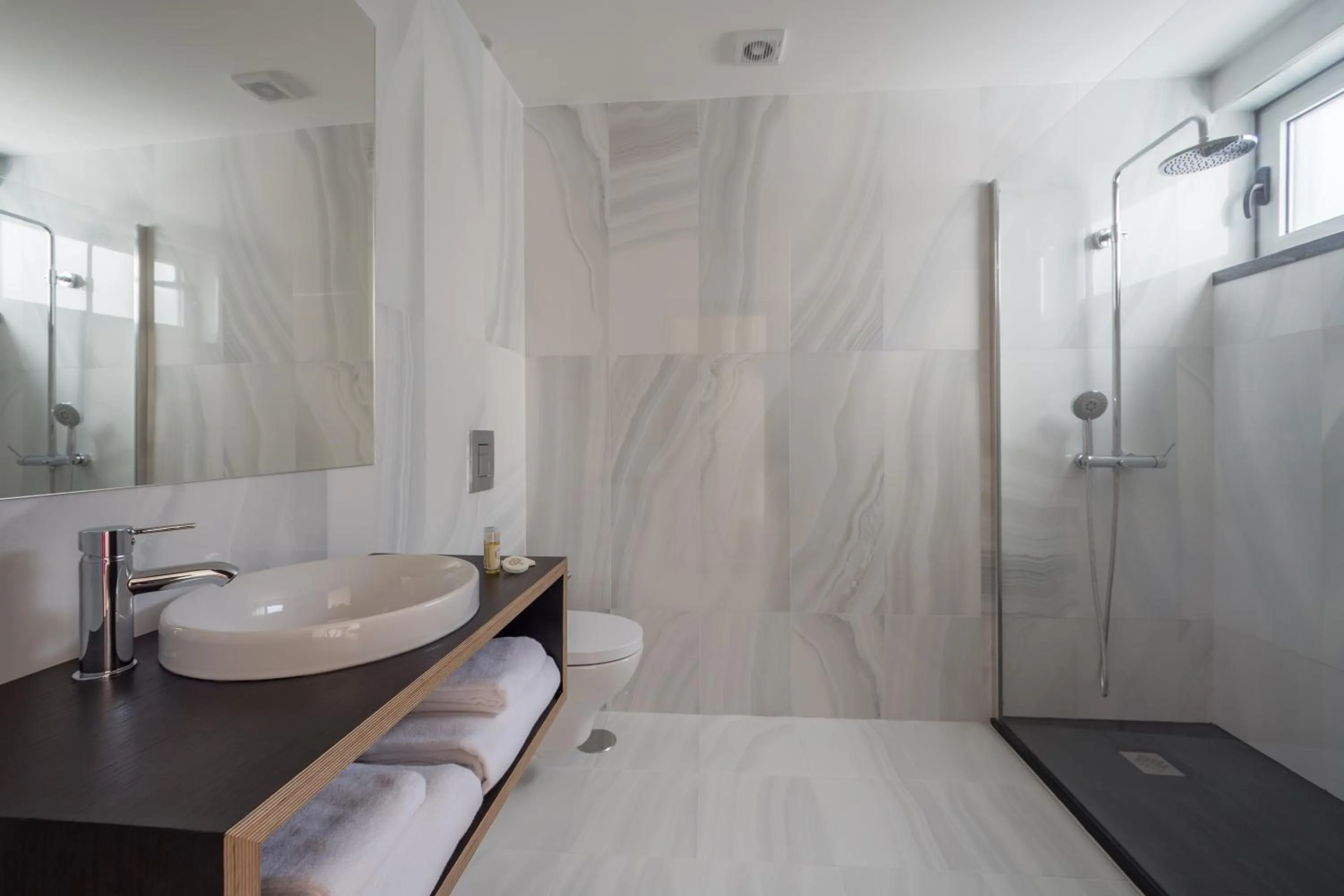 Toilet in Hotel Santa Isabel