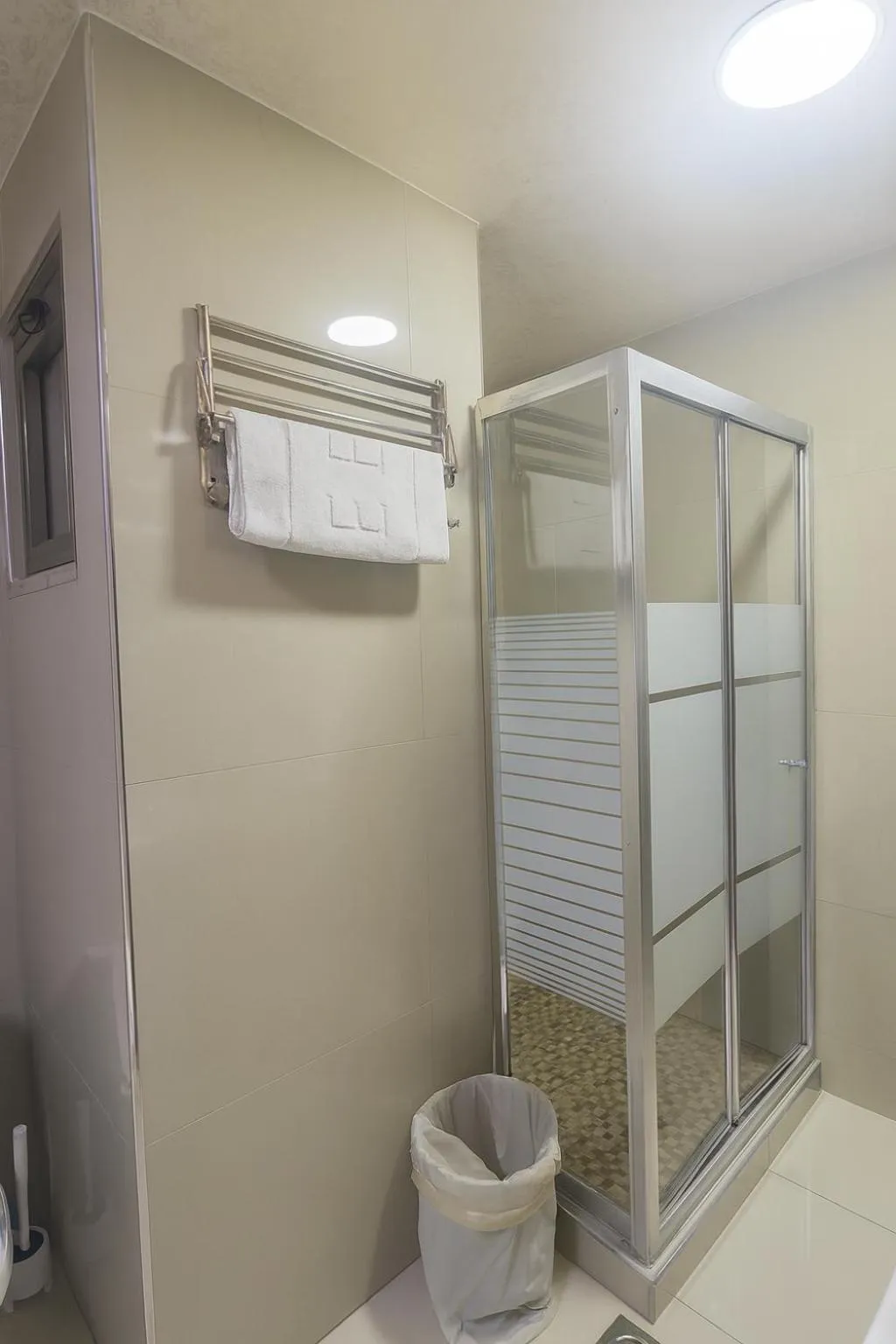 Bathroom in Aljamal Hotel