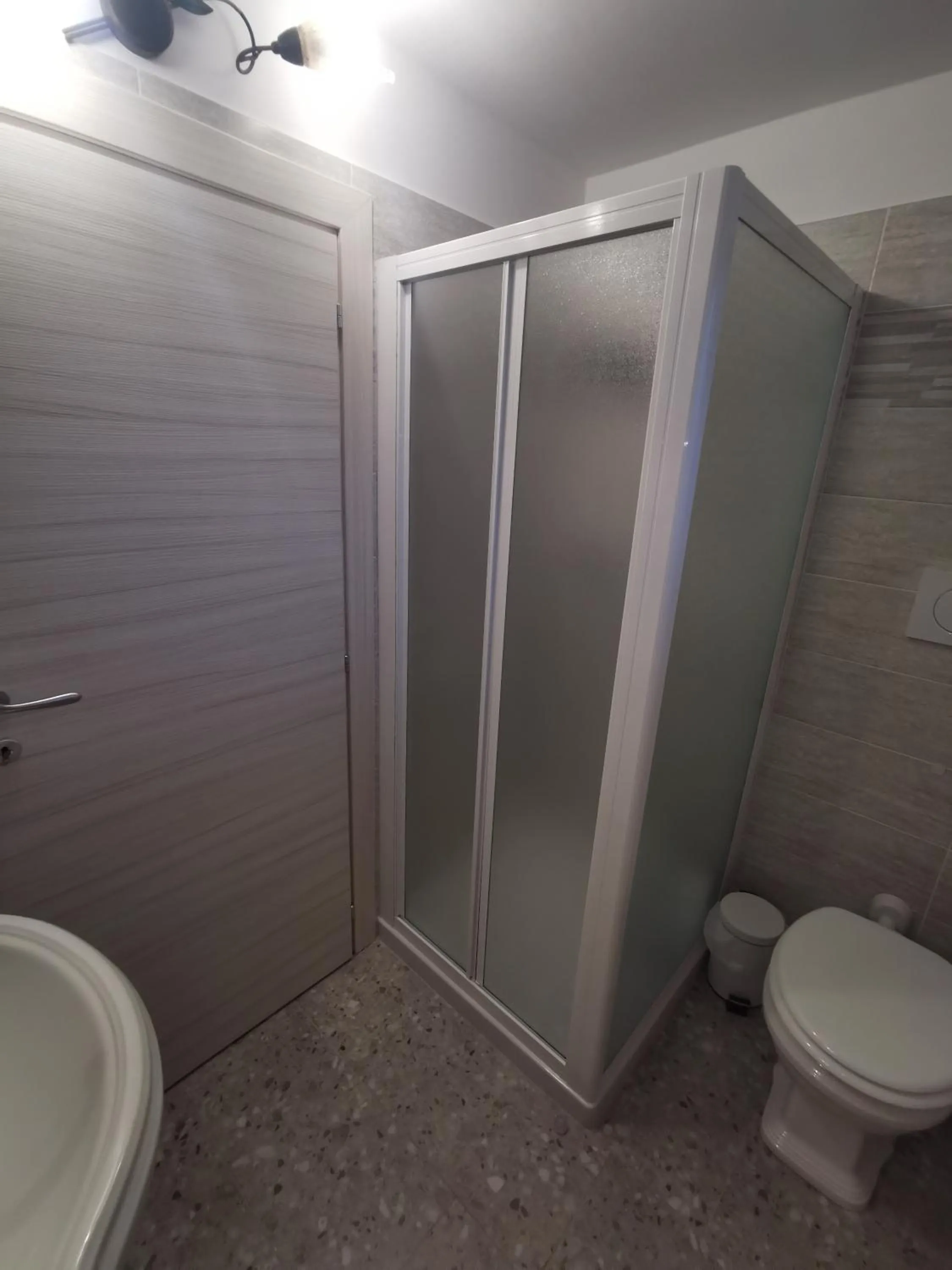 Shower in Il Viaggio