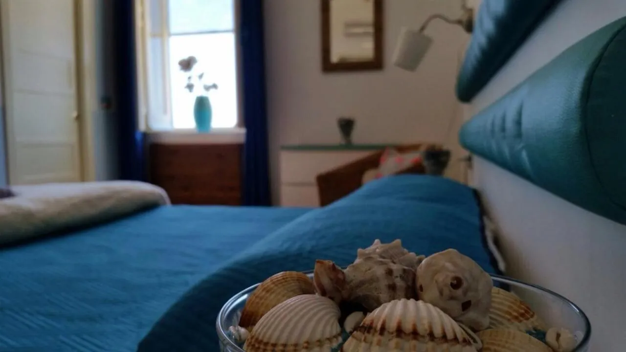 Decorative detail, Bed in Margheritamare