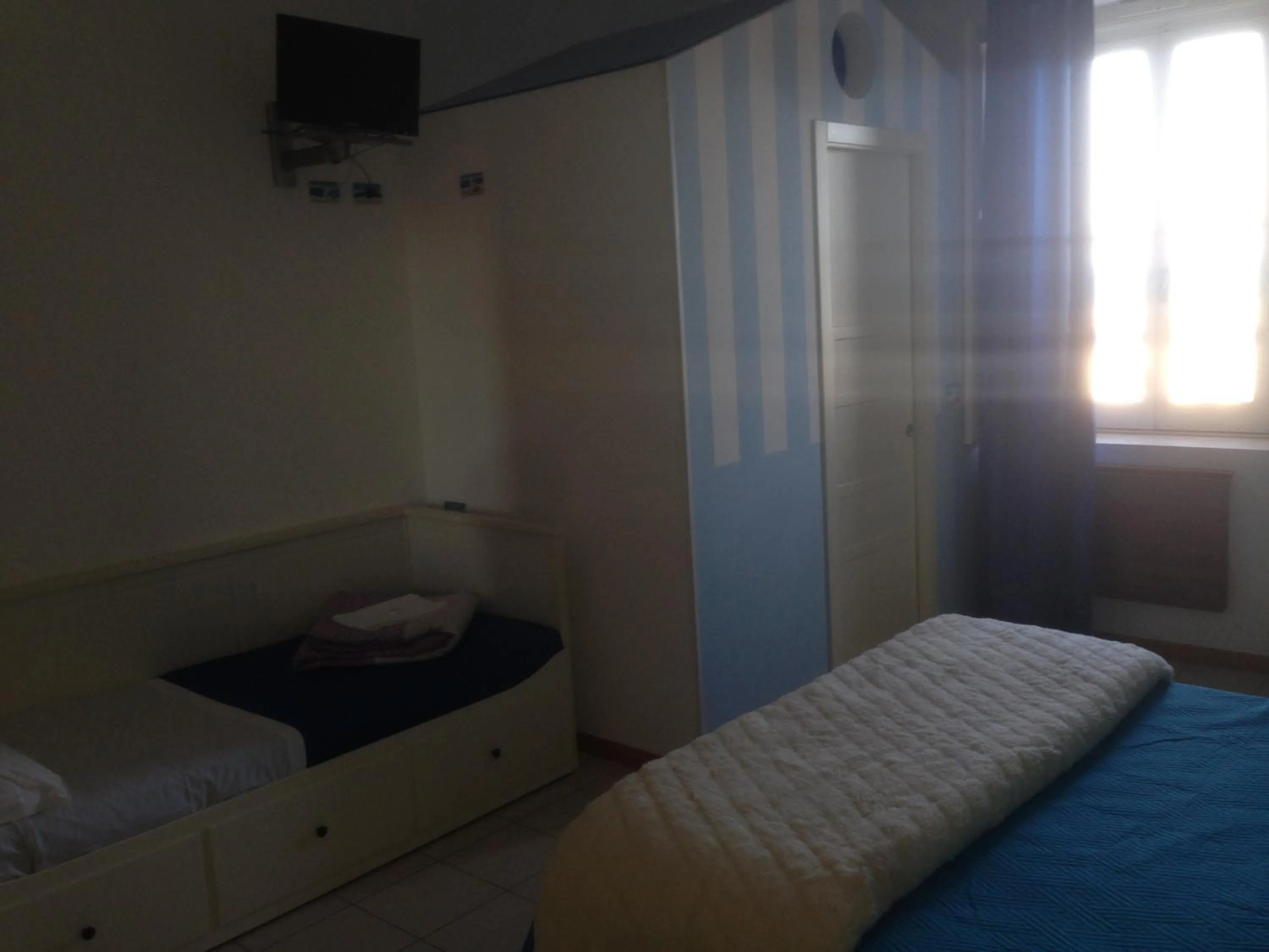 Sea view, Bed in Margheritamare