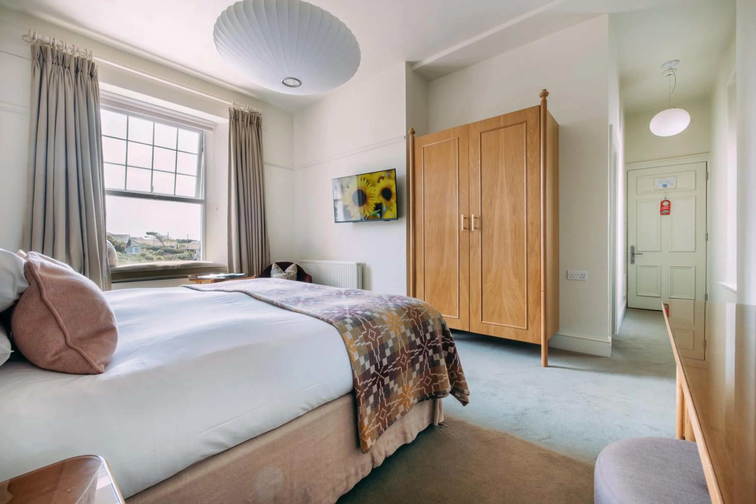 Bed in Polurrian on the Lizard