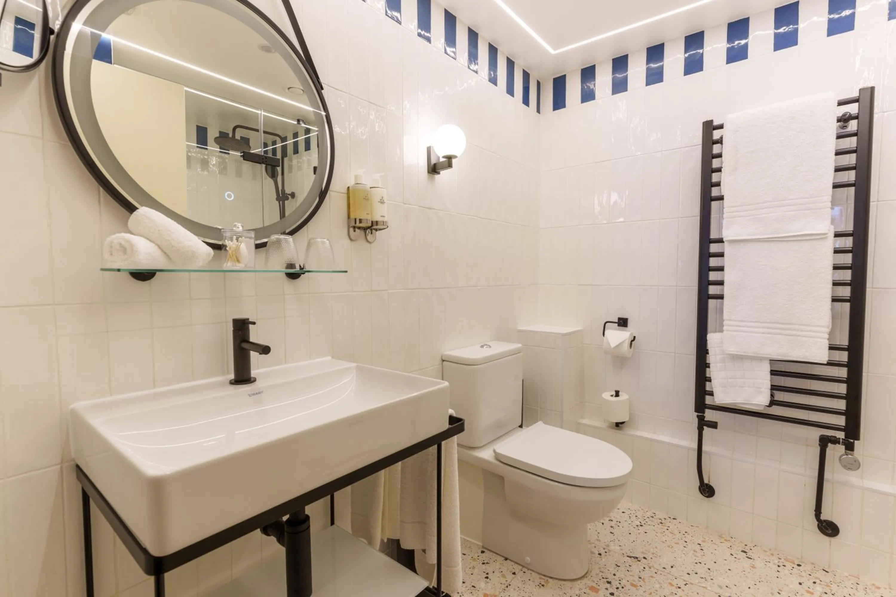 Bathroom in The Relais Cooden Beach and Spa
