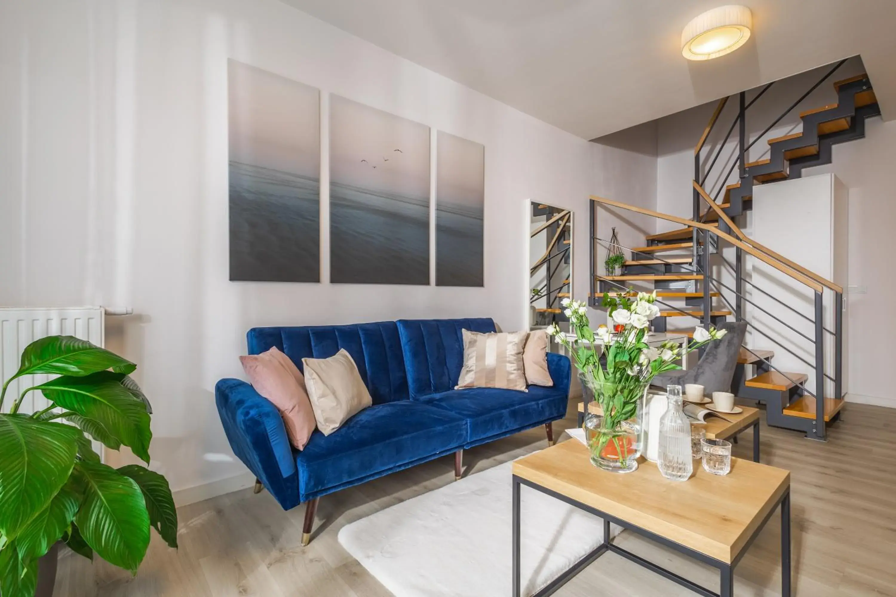 Two-Bedroom Apartment with mezzanine in Apartment Dąbrowskiego by The Railway Station Wroclaw Two-Bedroom Apartment with mezzanine in Apartment Dąbrowskiego by The Railway Station Wroclaw