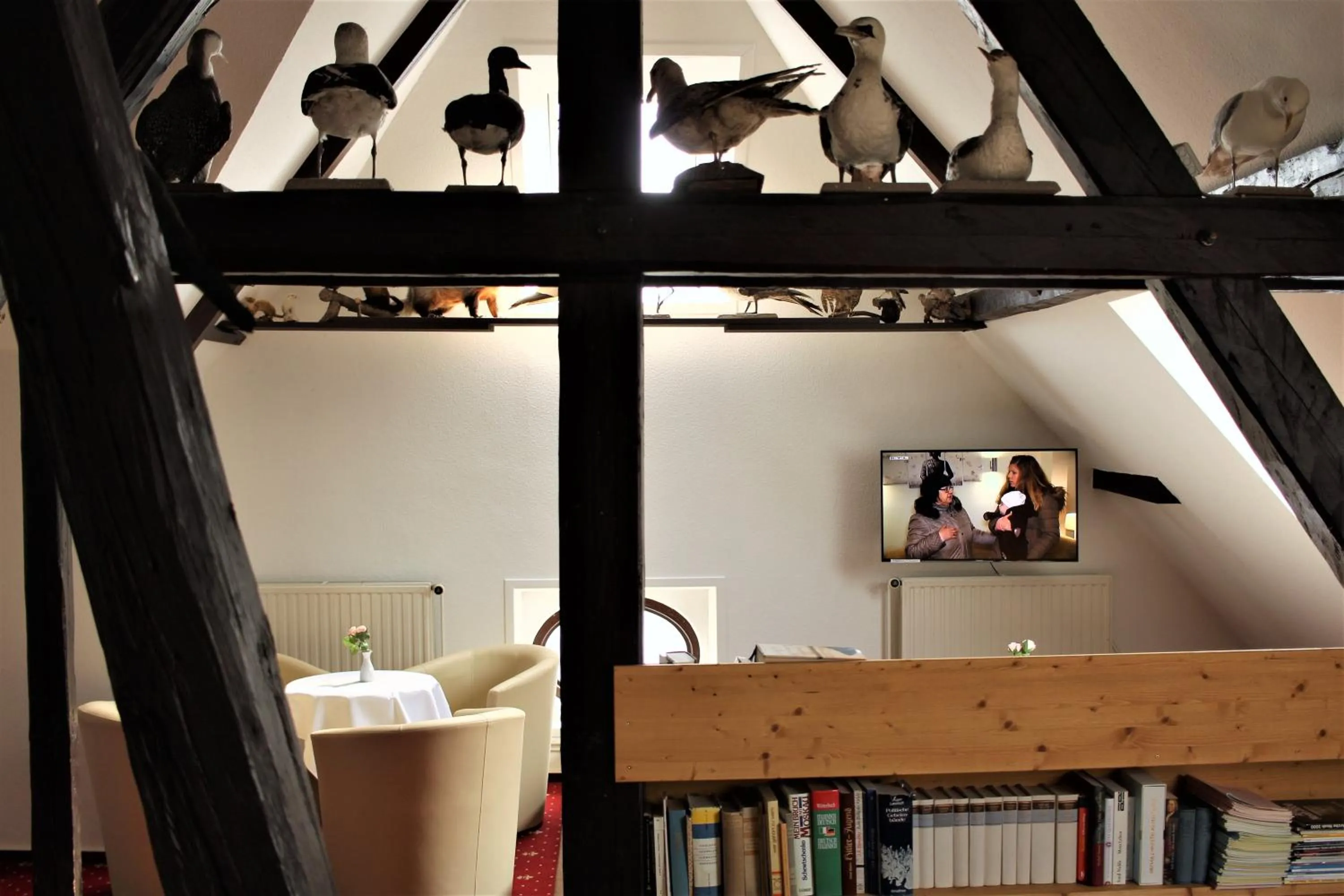 Communal lounge/ TV room in Allmanns-Kroog