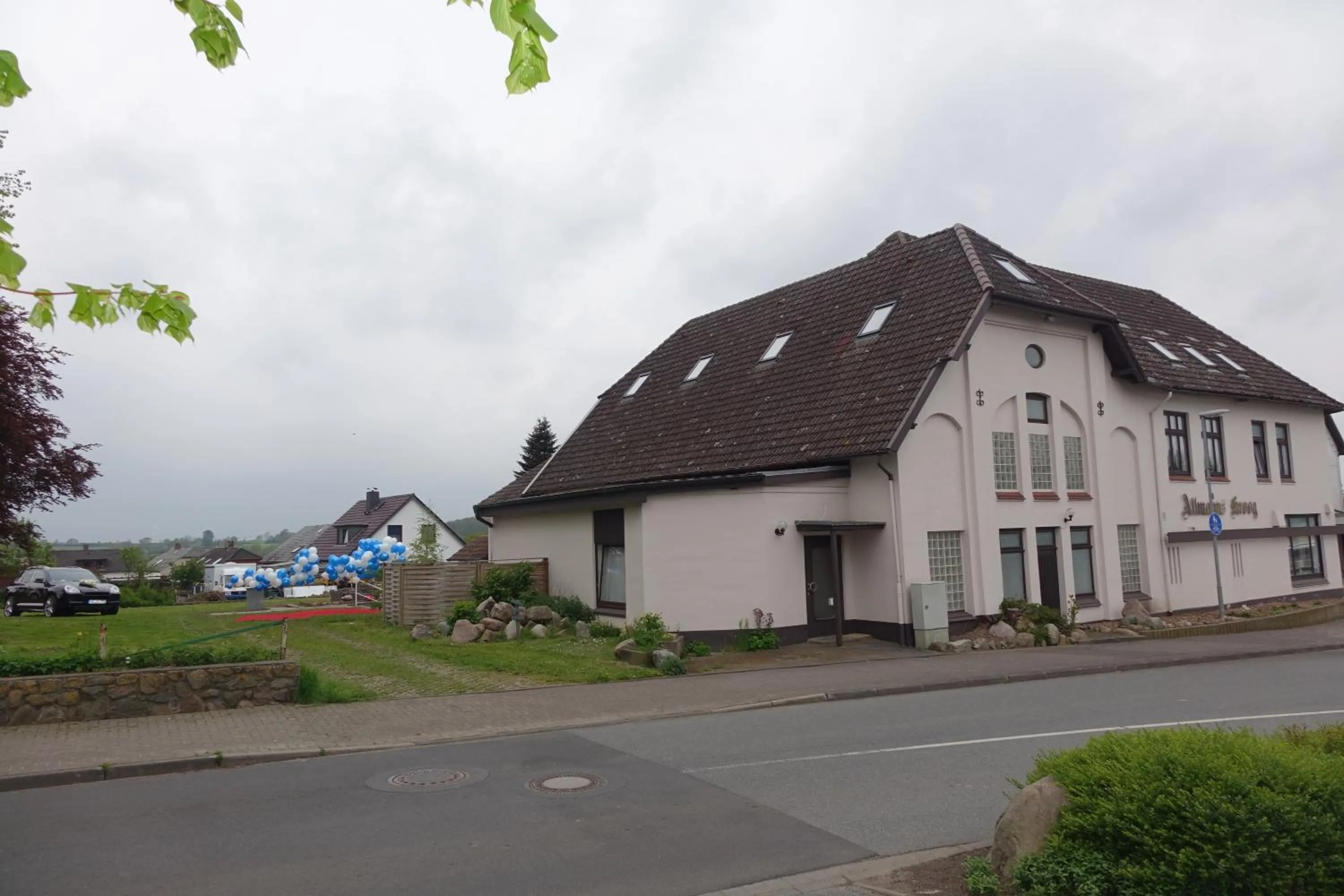 Communal lounge/ TV room in Allmanns-Kroog