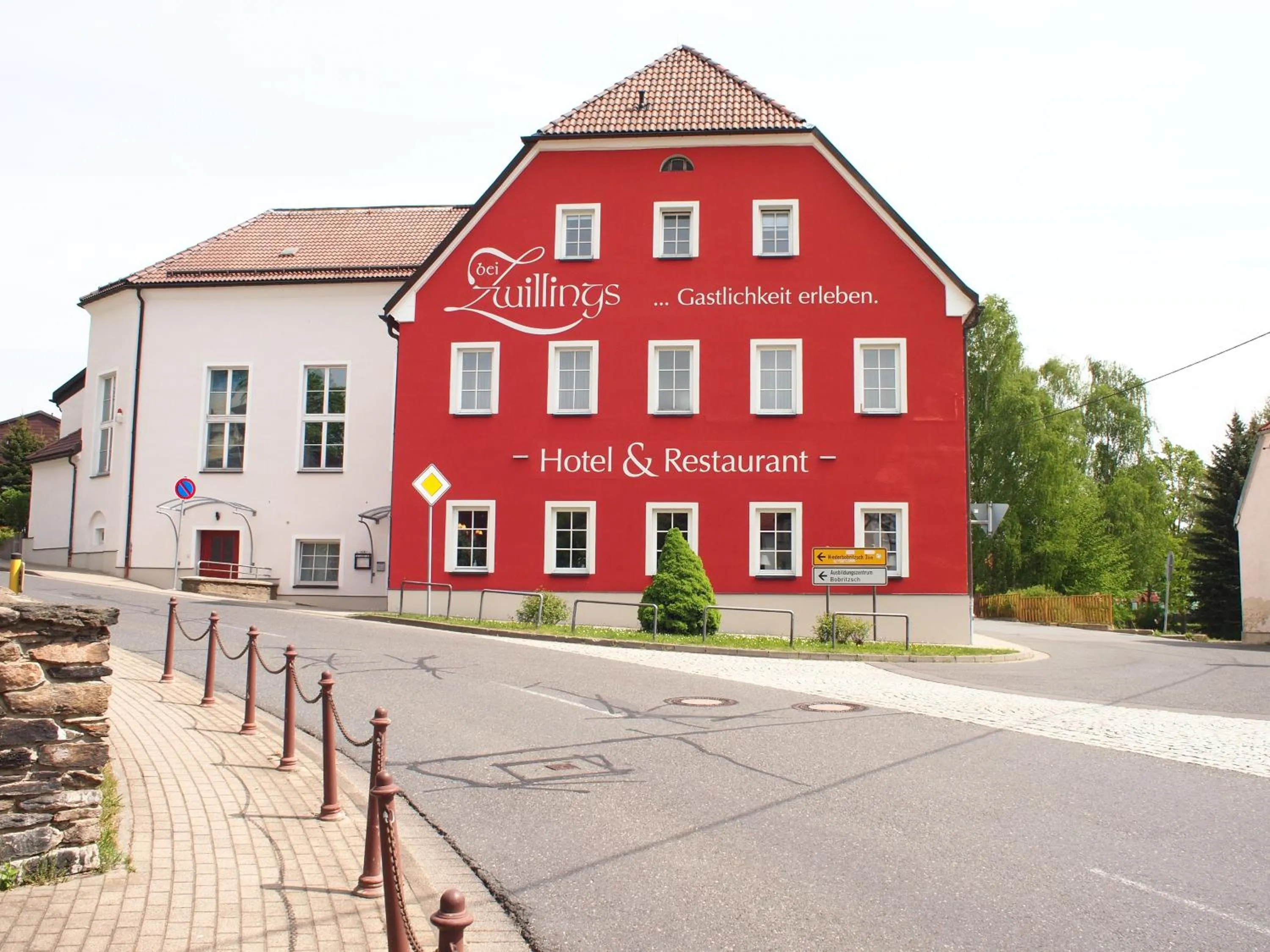 Property building in bei Zwillings Hotel & Restaurant