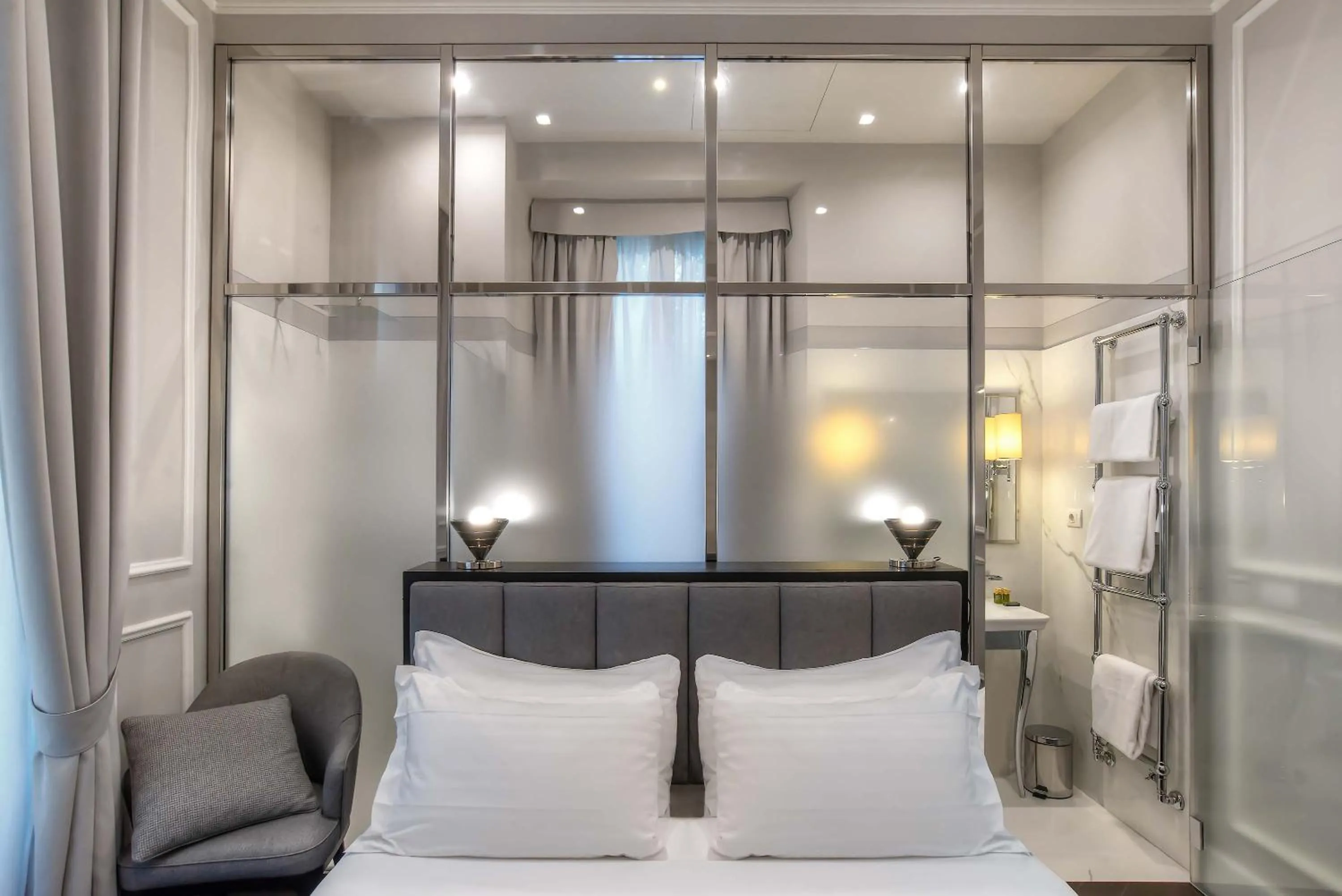 Photo of the whole room, Bed in Florence Luxury Guest House