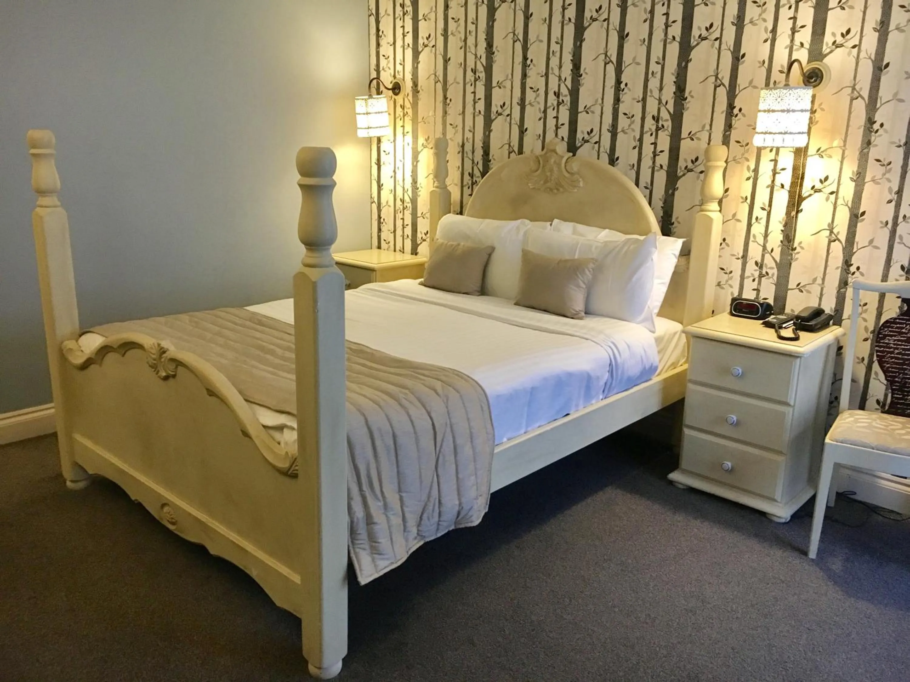 Bed in Normanton Park Hotel, Sure Hotel Collection by Best Western