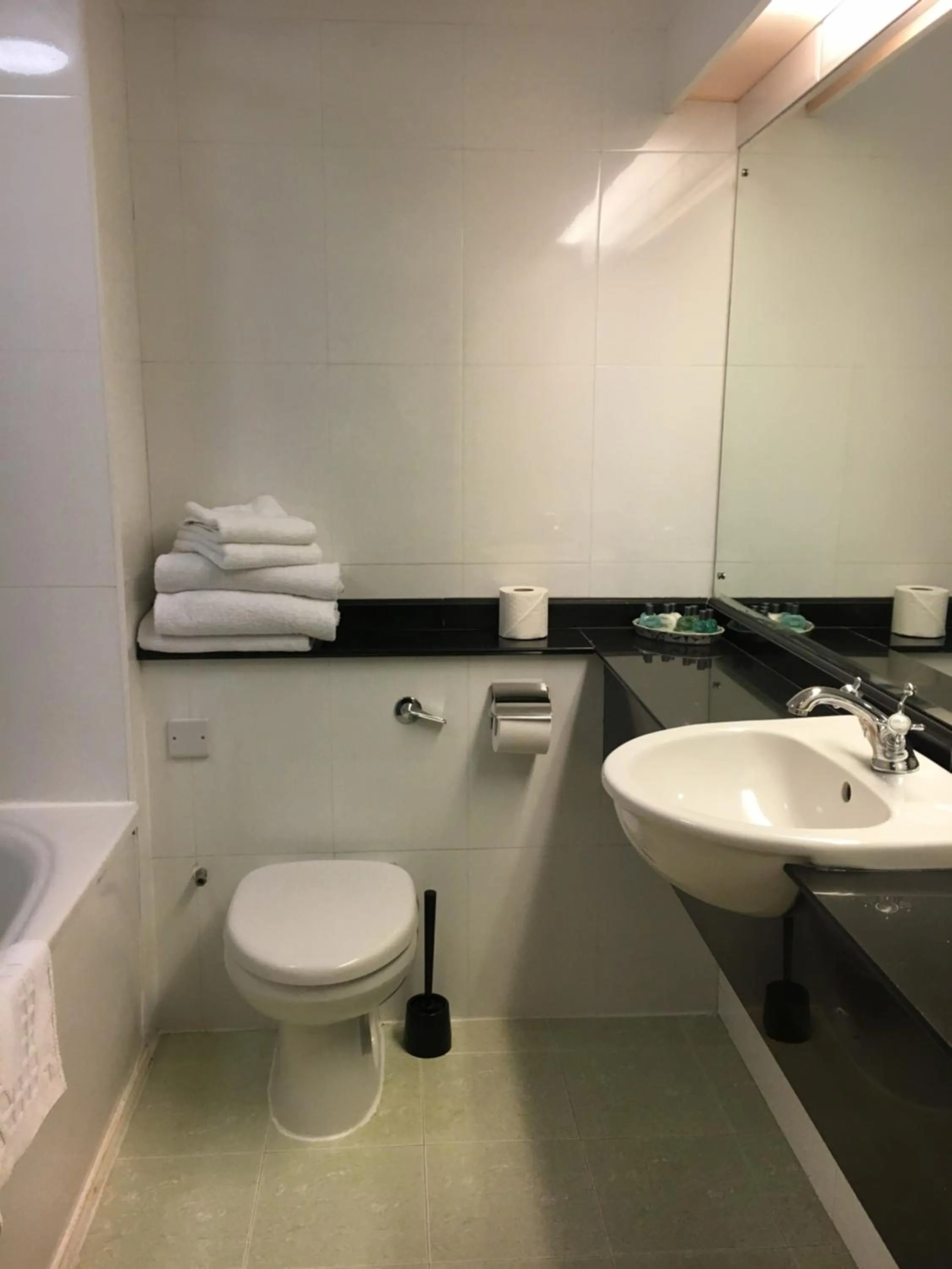 Toilet in Normanton Park Hotel, Sure Hotel Collection by Best Western