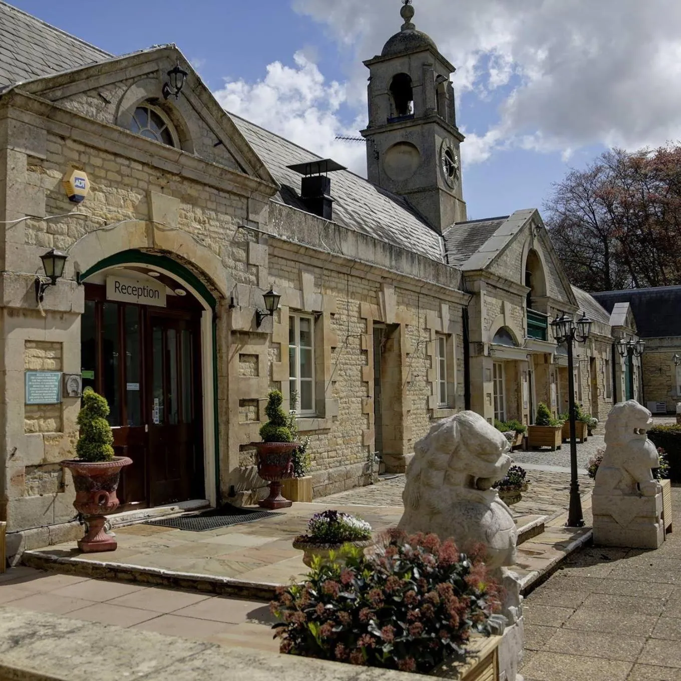 Lobby or reception in Normanton Park Hotel, Sure Hotel Collection by Best Western