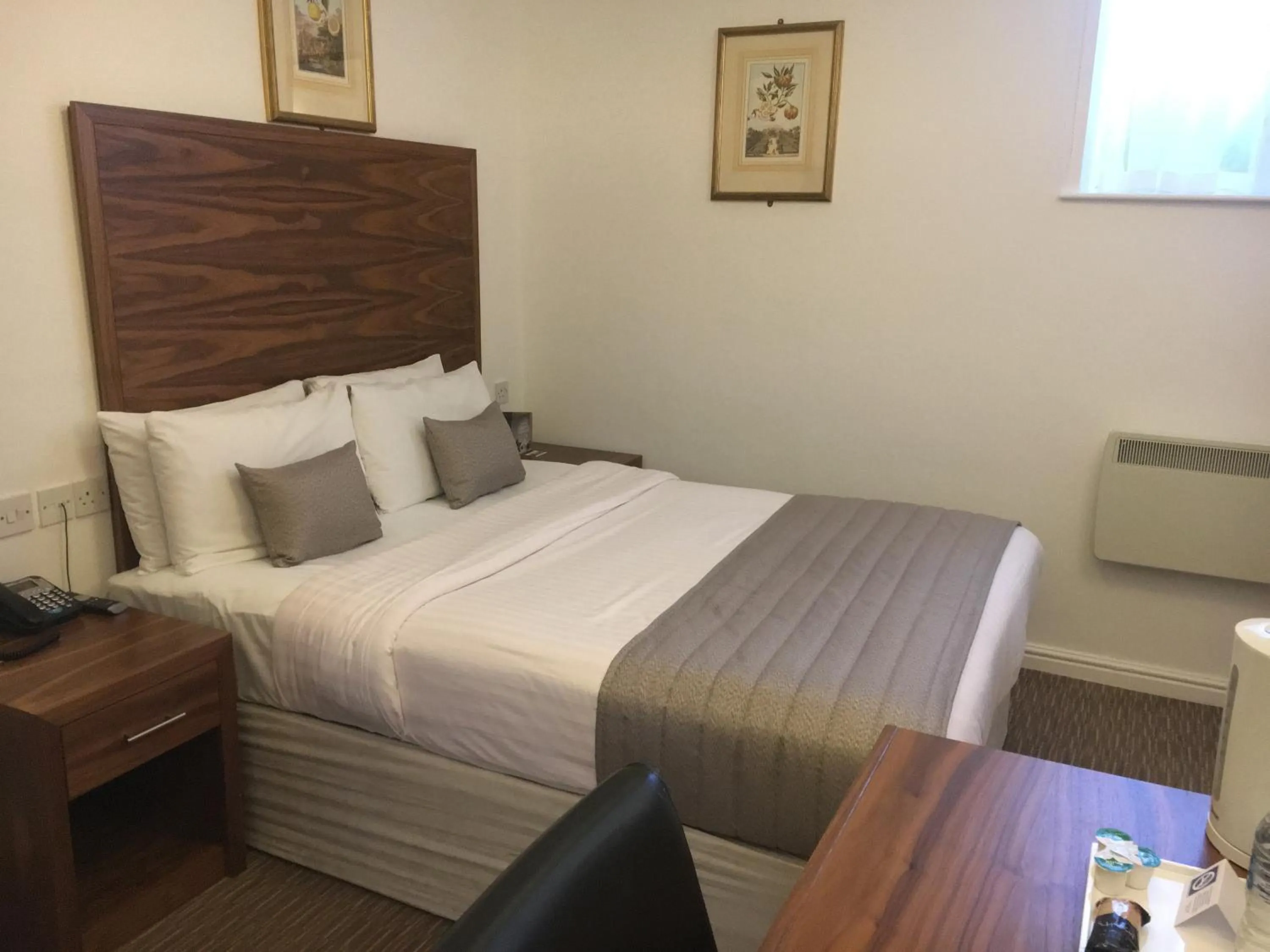 Bed in Normanton Park Hotel, Sure Hotel Collection by Best Western