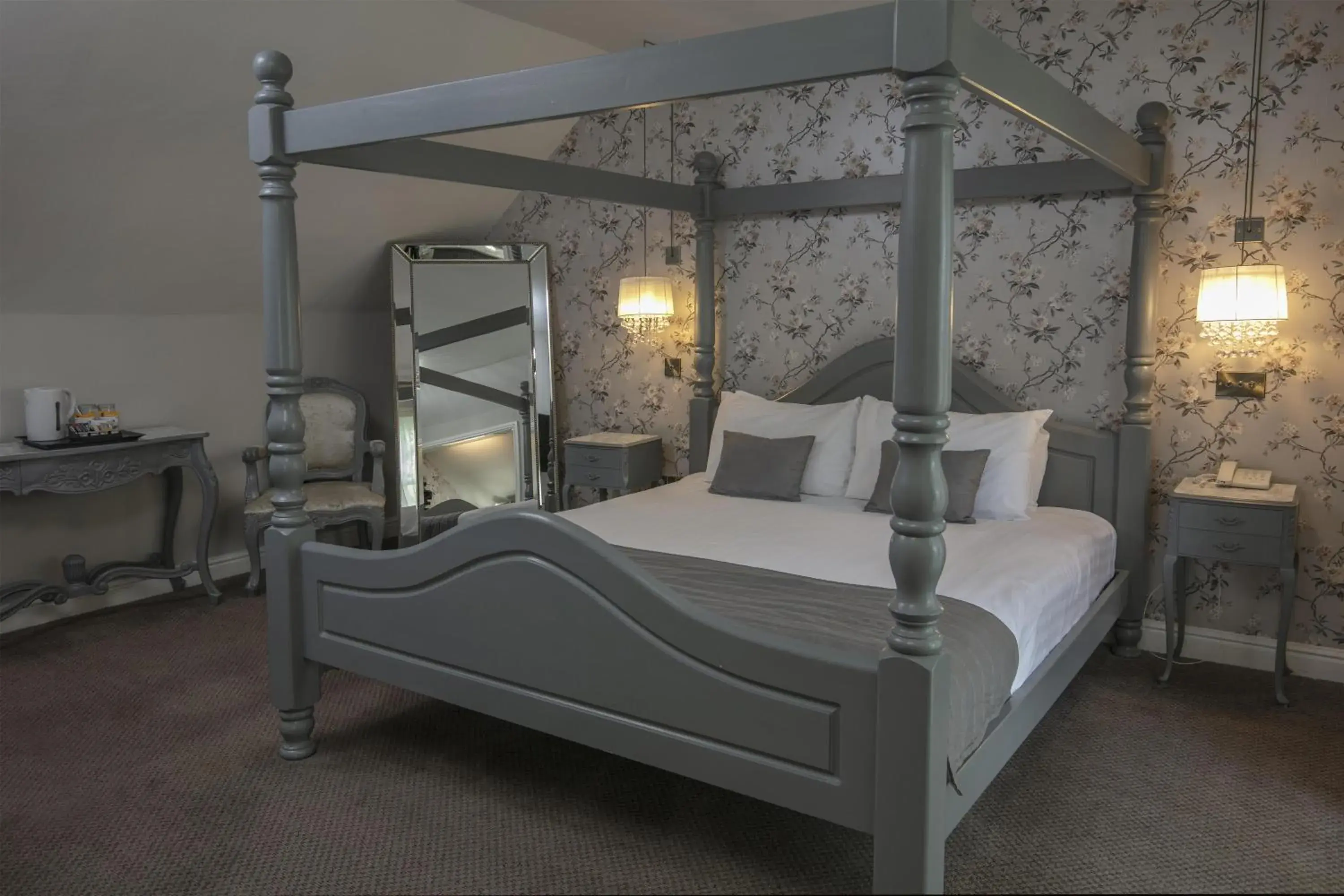 Suite with Lake View in Normanton Park Hotel, Sure Hotel Collection by Best Western Suite with Lake View in Normanton Park Hotel, Sure Hotel Collection by Best Western