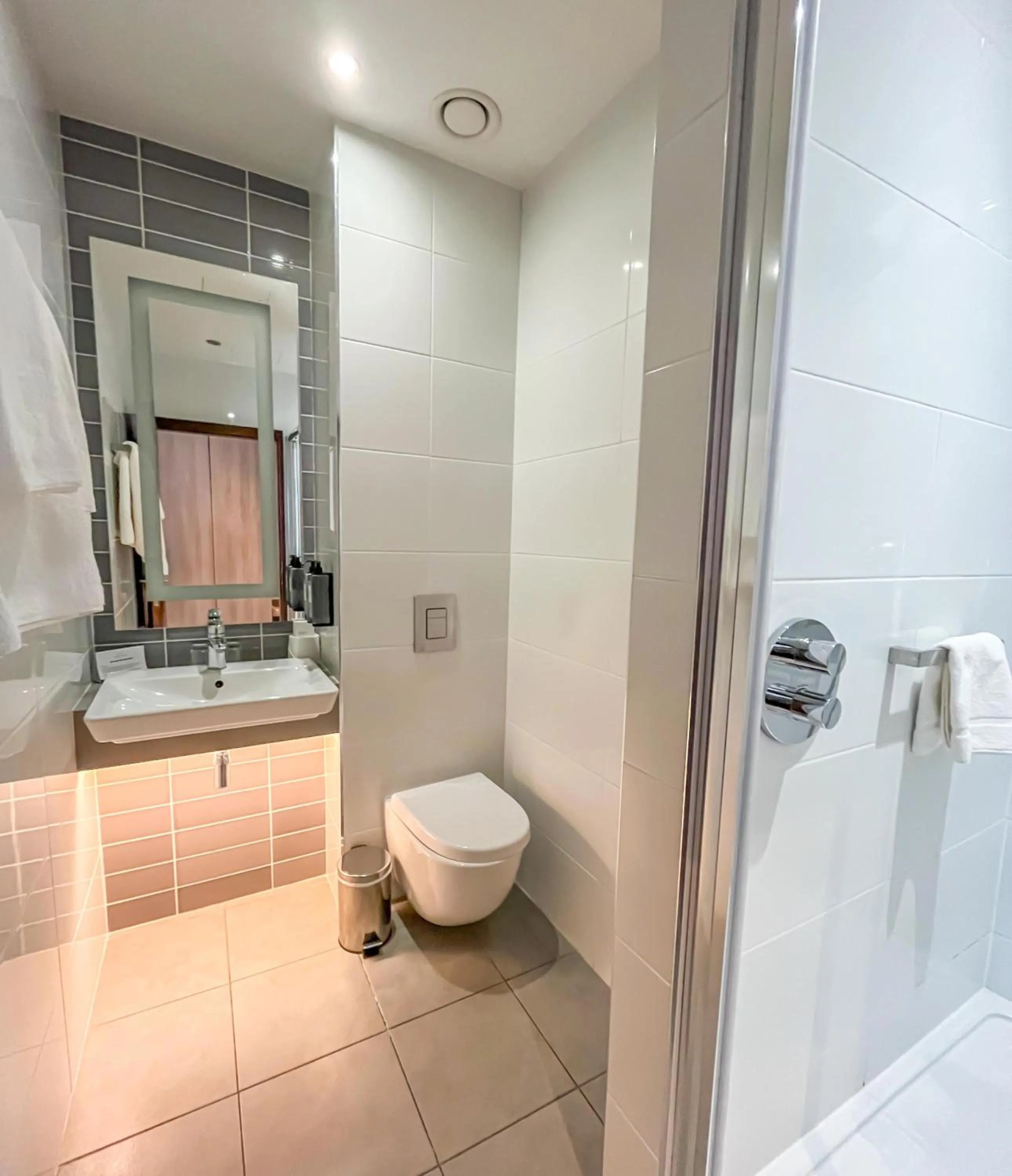 Shower in Whites of Wexford