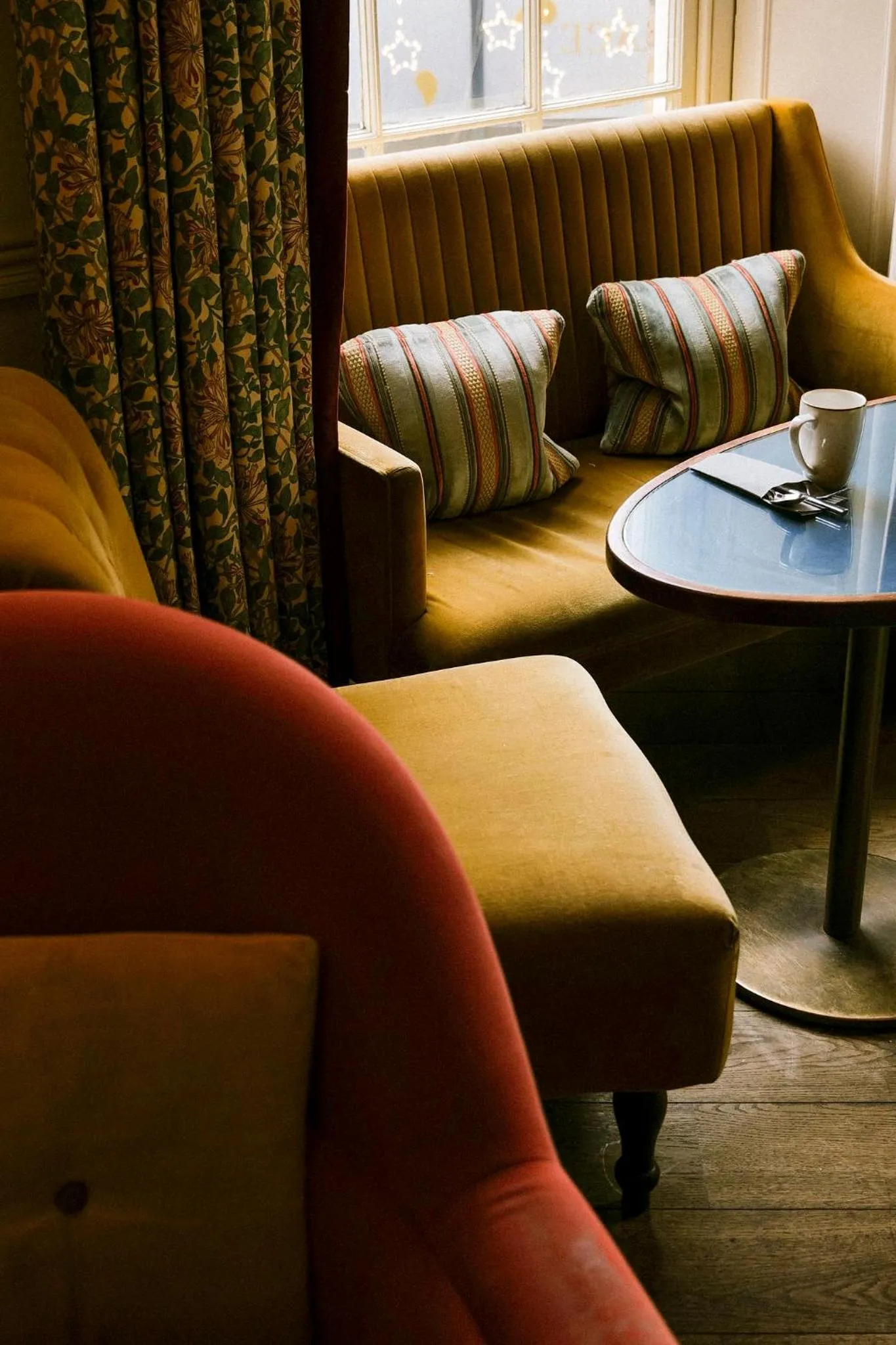 Restaurant/places to eat in Richmond Hill Hotel