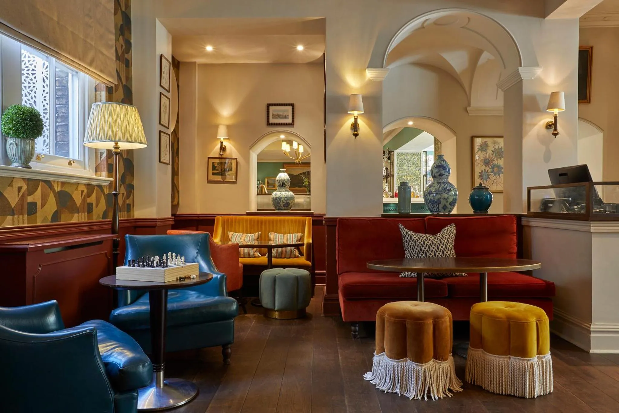 Restaurant/places to eat in Richmond Hill Hotel