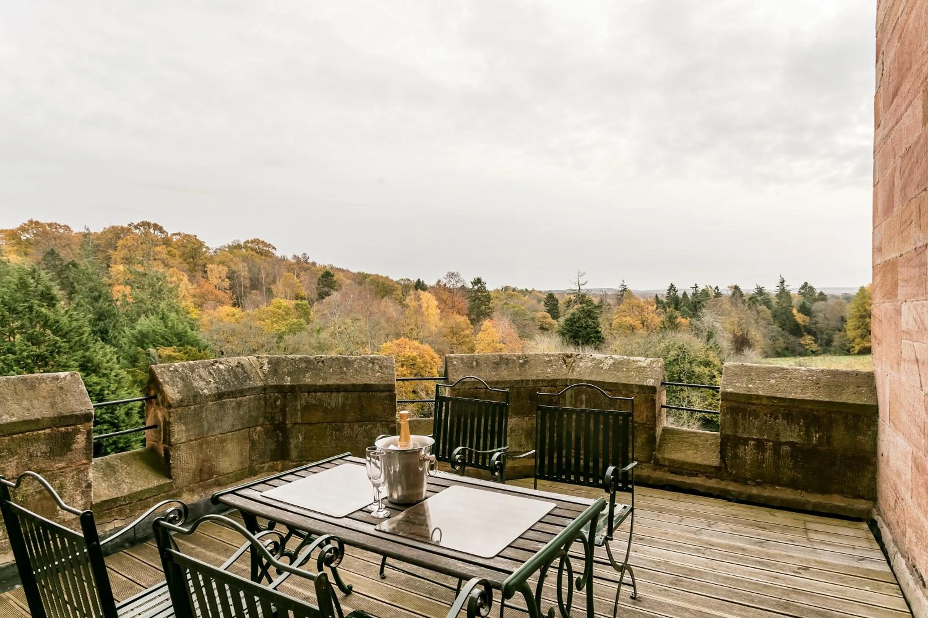 Balcony/Terrace in Dalhousie Castle