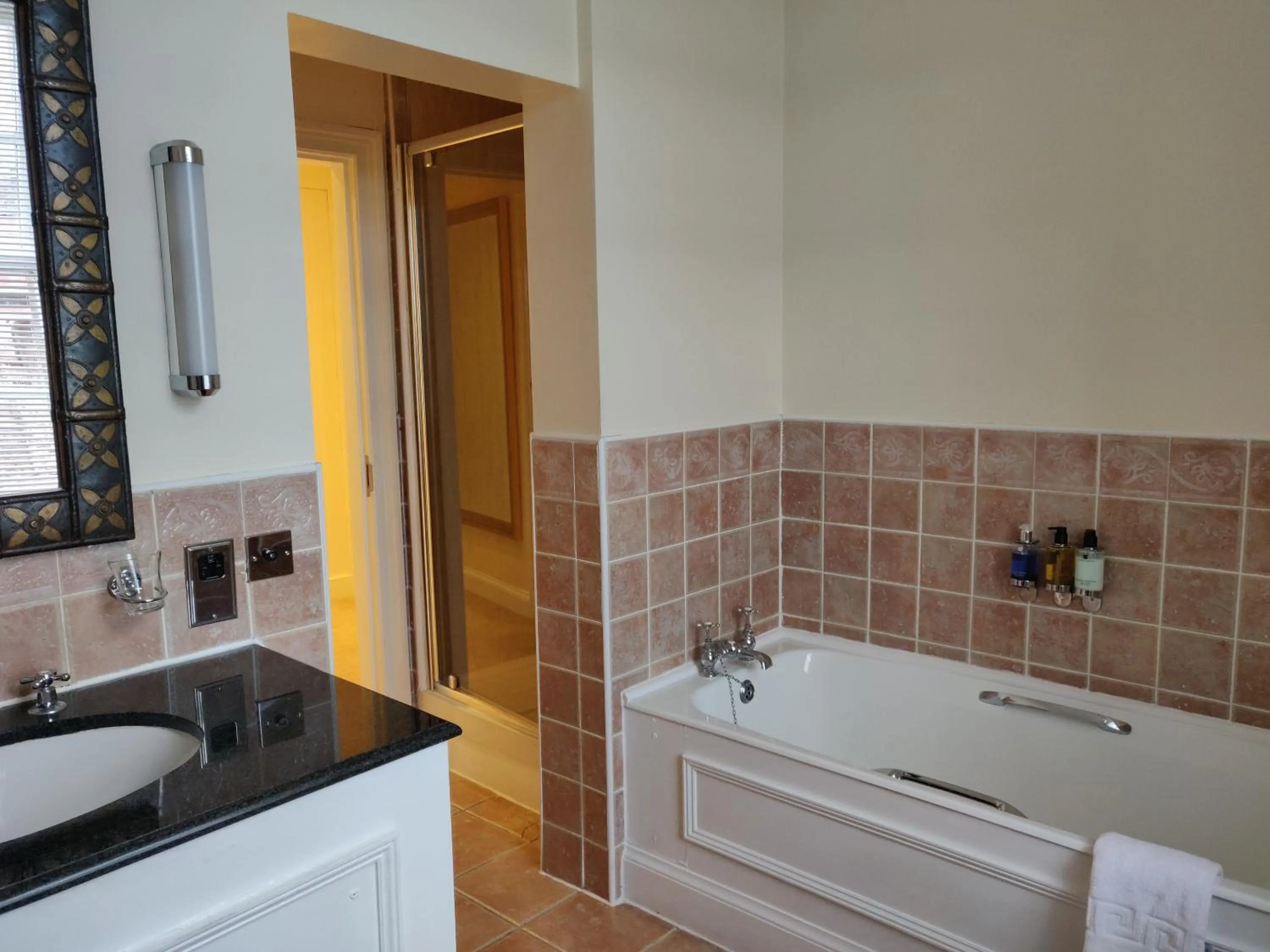 Bathroom in Dalhousie Castle