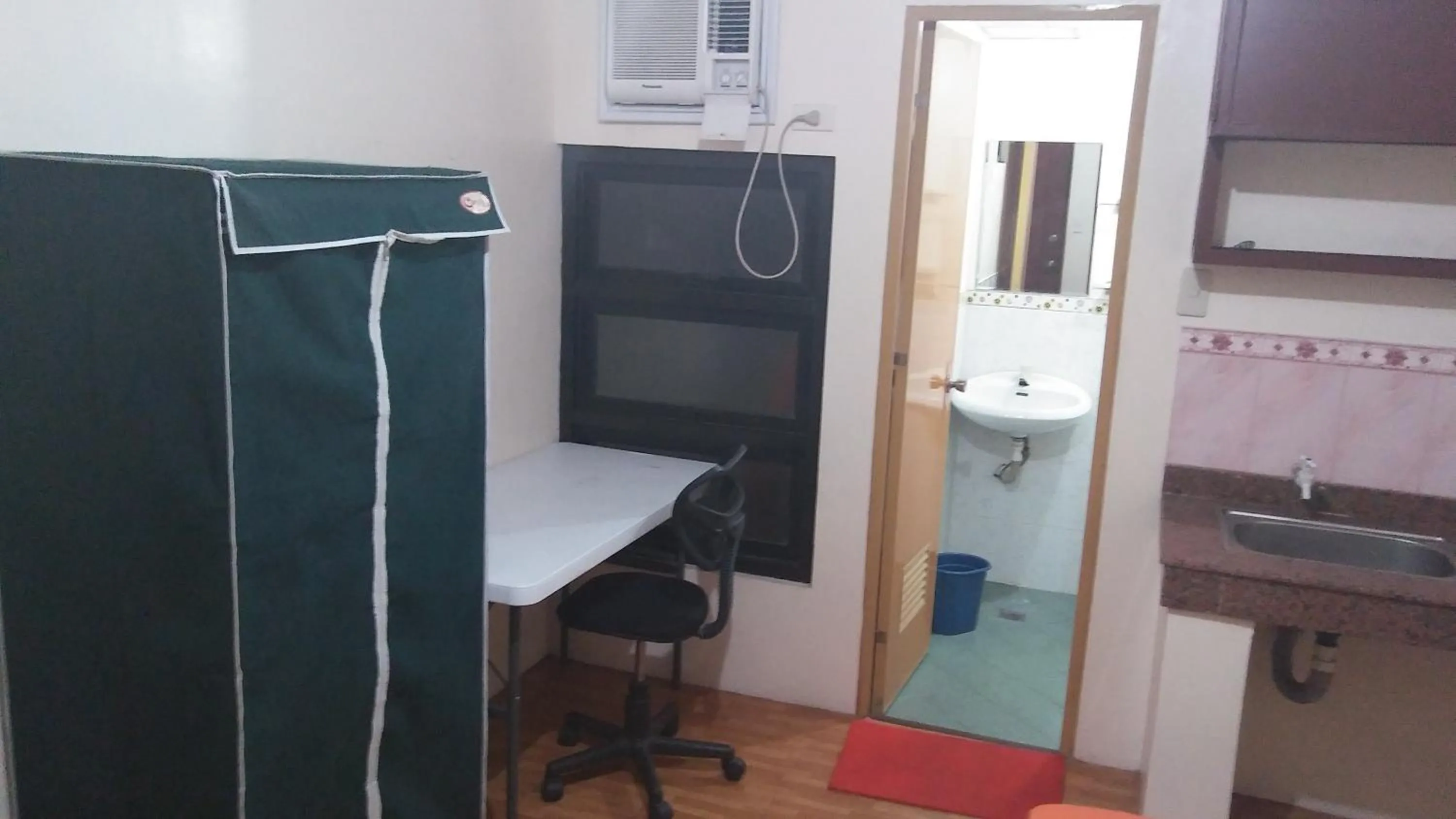 Budget Studio Unit in Makati