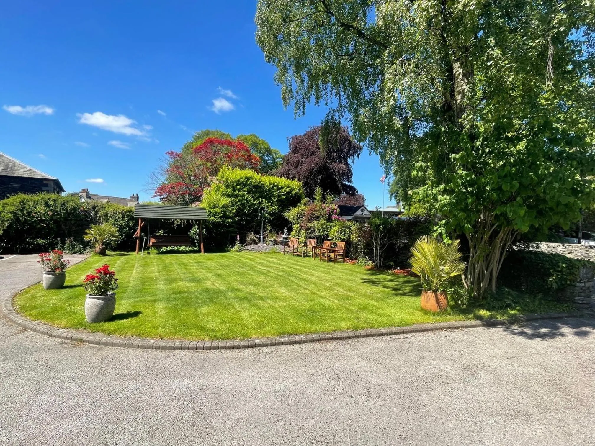 Garden in Beaumont Guest House Windermere - Adult Only - Free Car Park & Off Site access to the local Health Centre