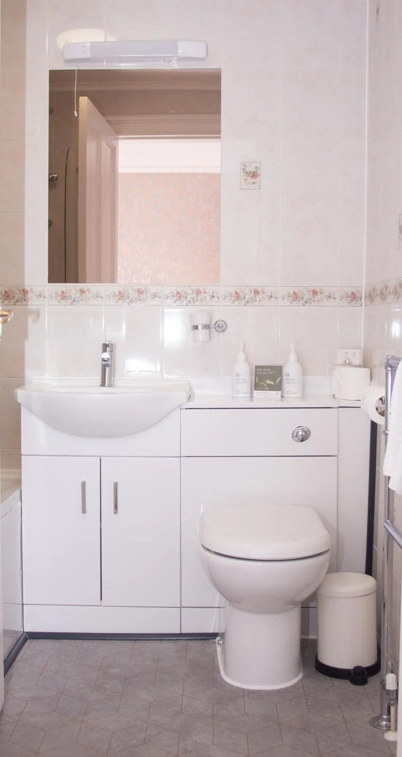 Shower in Beaumont Guest House Windermere - Adult Only - Free Car Park & Off Site access to the local Health Centre