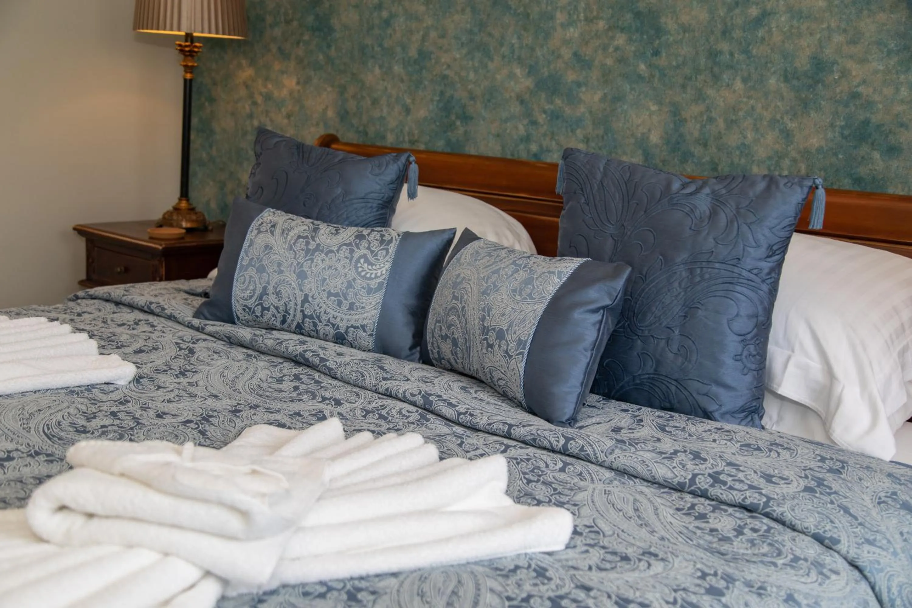 Bed in Beaumont Guest House Windermere - Adult Only - Free Car Park & Off Site access to the local Health Centre