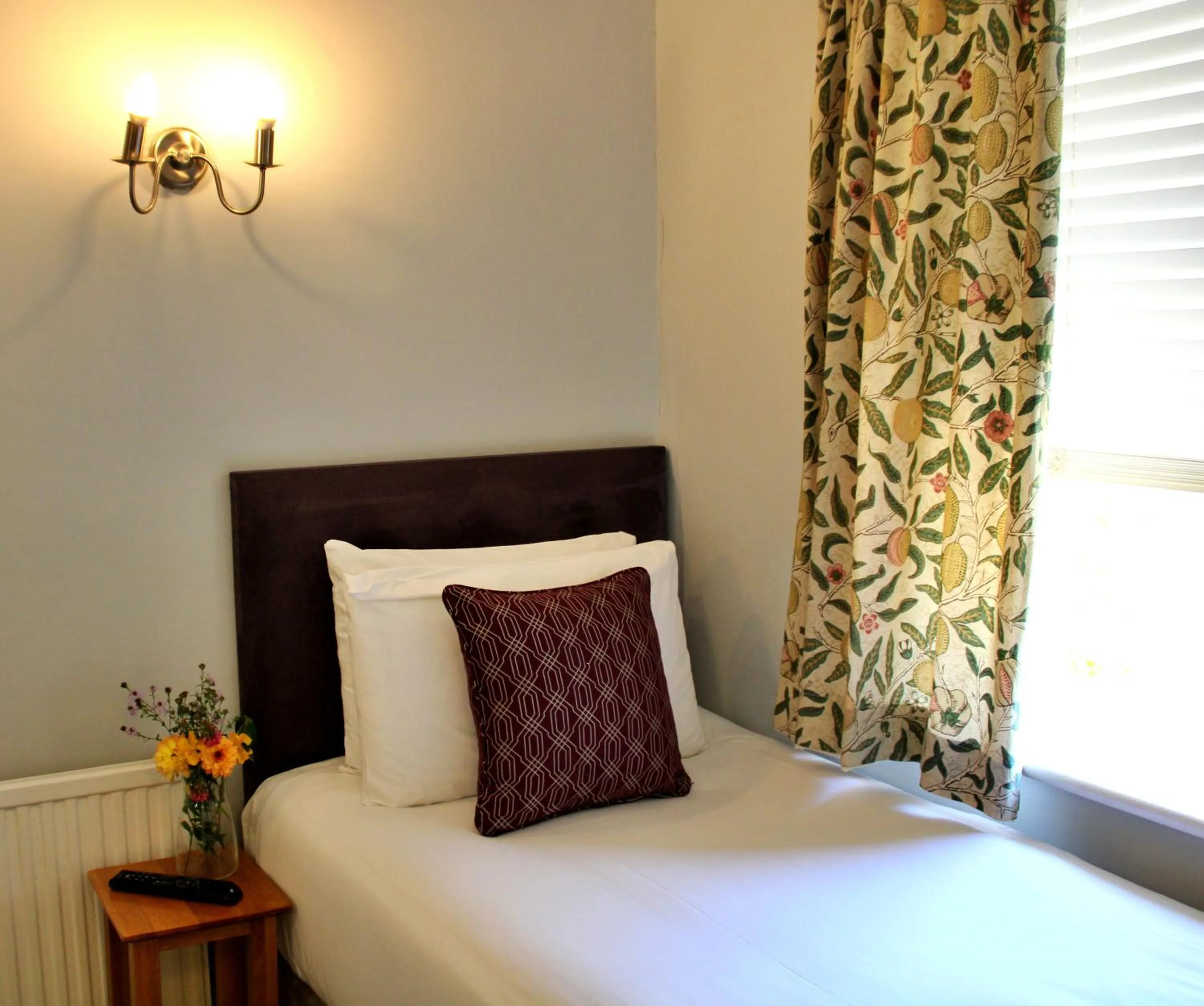 Bed in Victoria Square Hotel Clifton Village