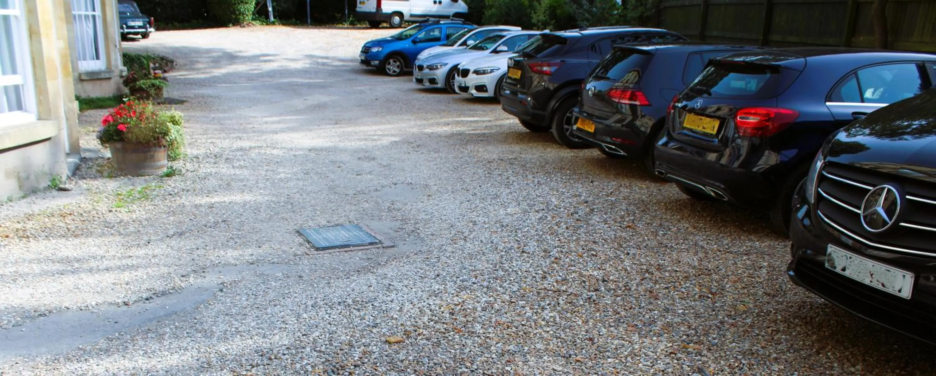 Parking in Victoria Square Hotel Clifton Village