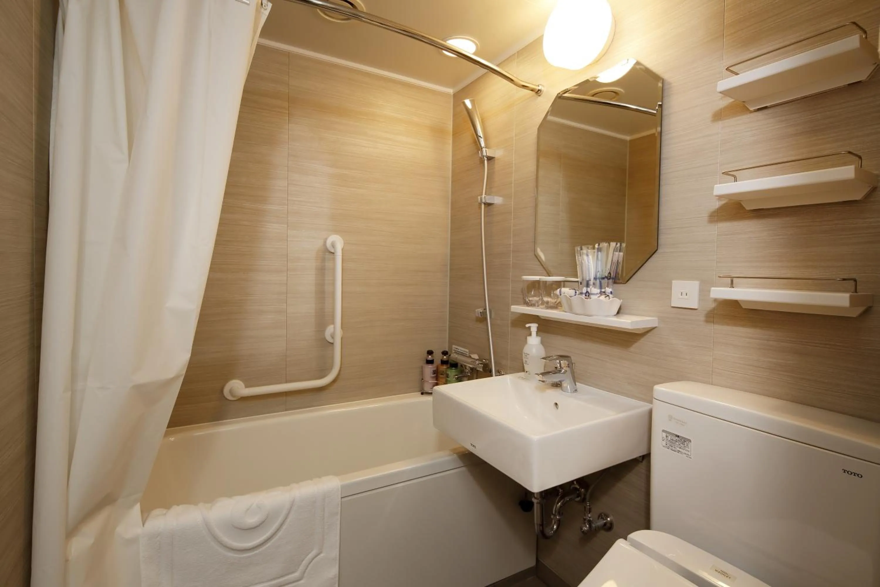 Bathroom in Hotel Monterey Himeji