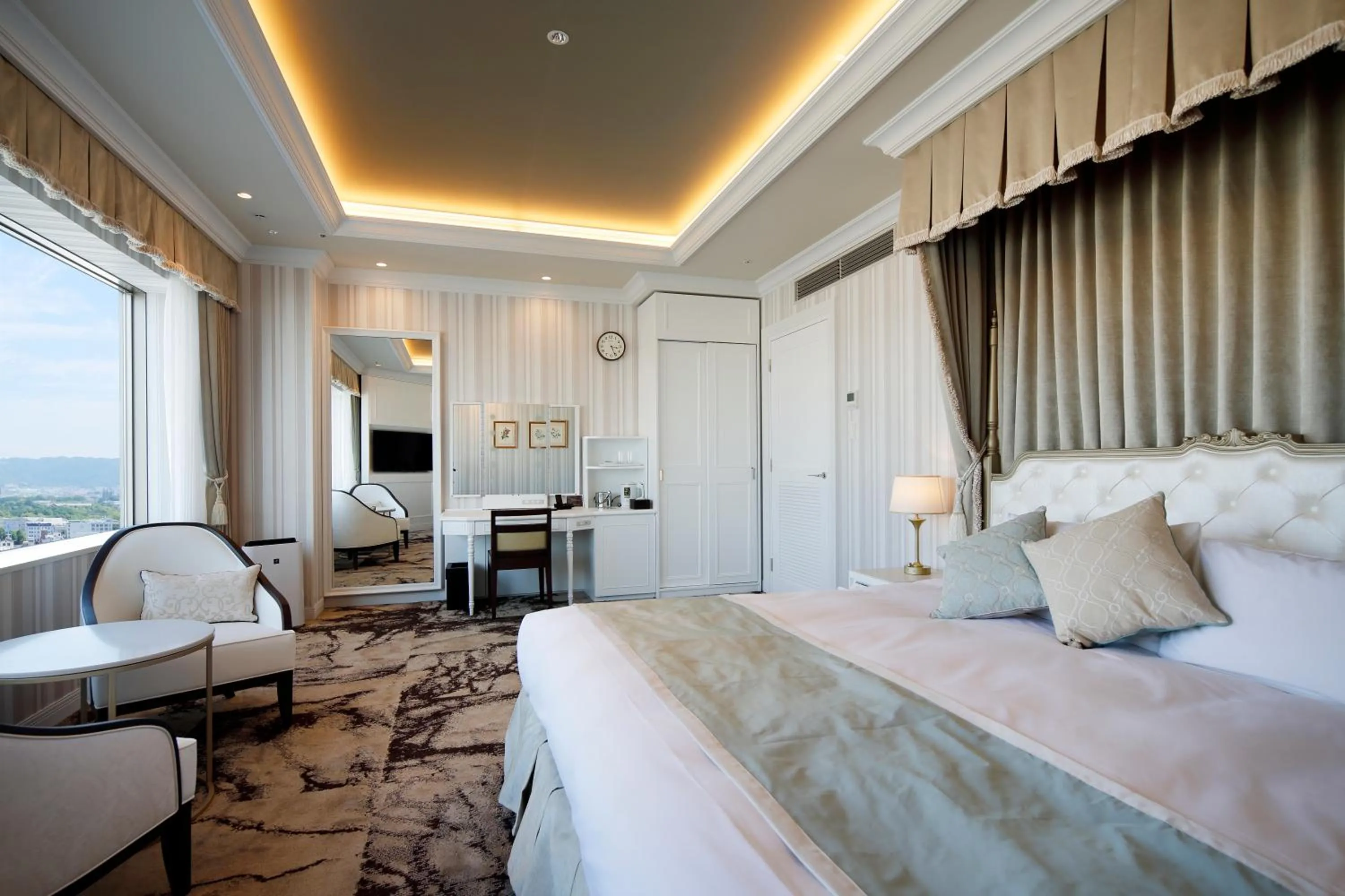 Photo of the whole room, Bed in Hotel Monterey Himeji