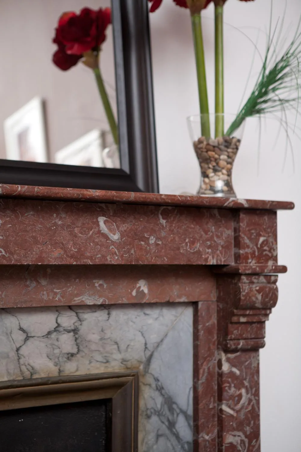 Decorative detail in CasaNova Guest House