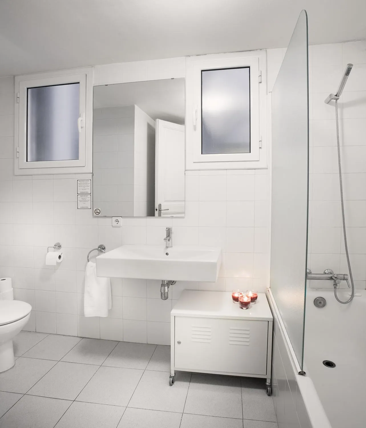 Bathroom in CasaNova Guest House