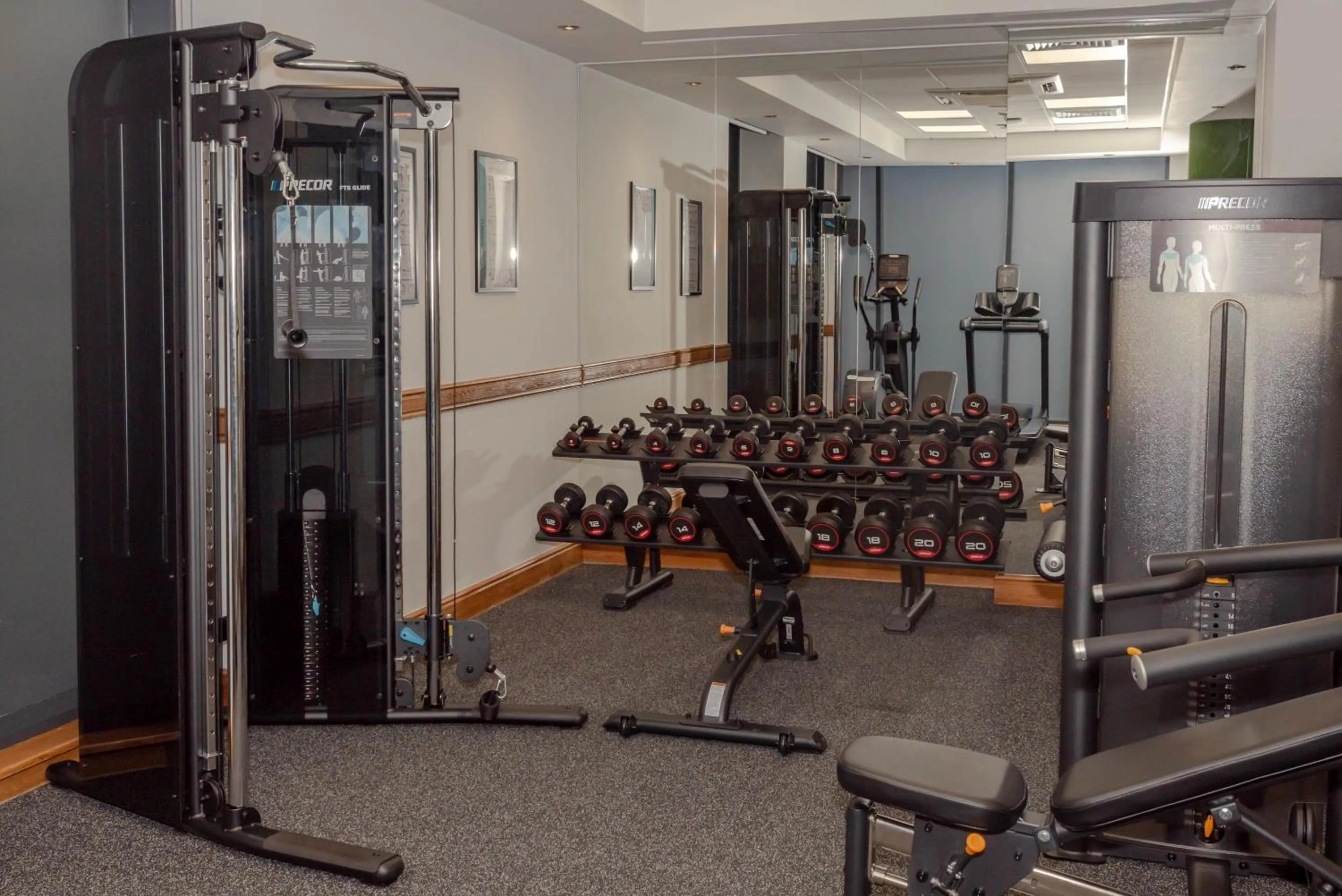 Fitness centre/facilities in Leonardo Hotel Milton Keynes