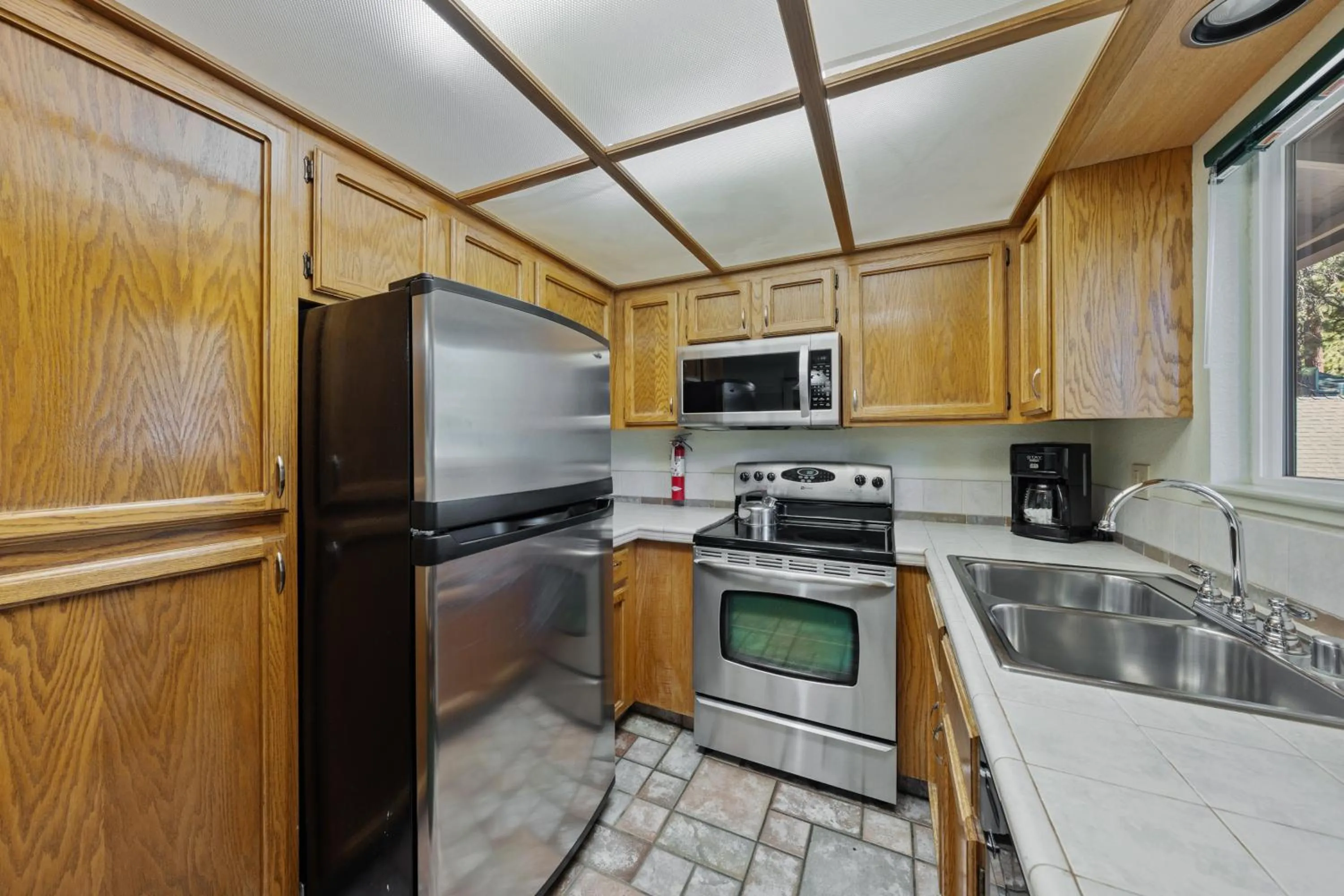 Kitchen or kitchenette in The Lodge at Lake Tahoe