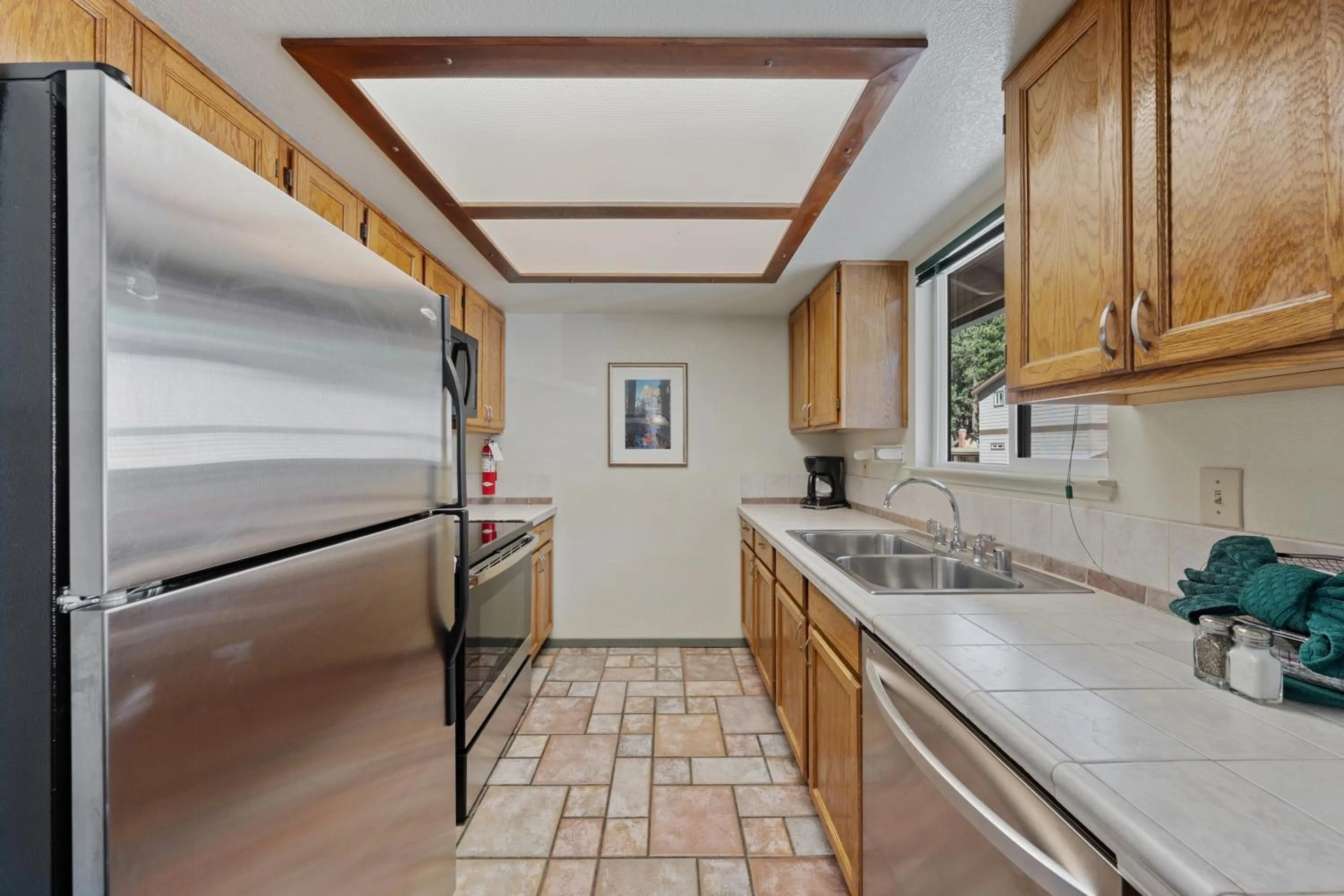 Kitchen or kitchenette in The Lodge at Lake Tahoe