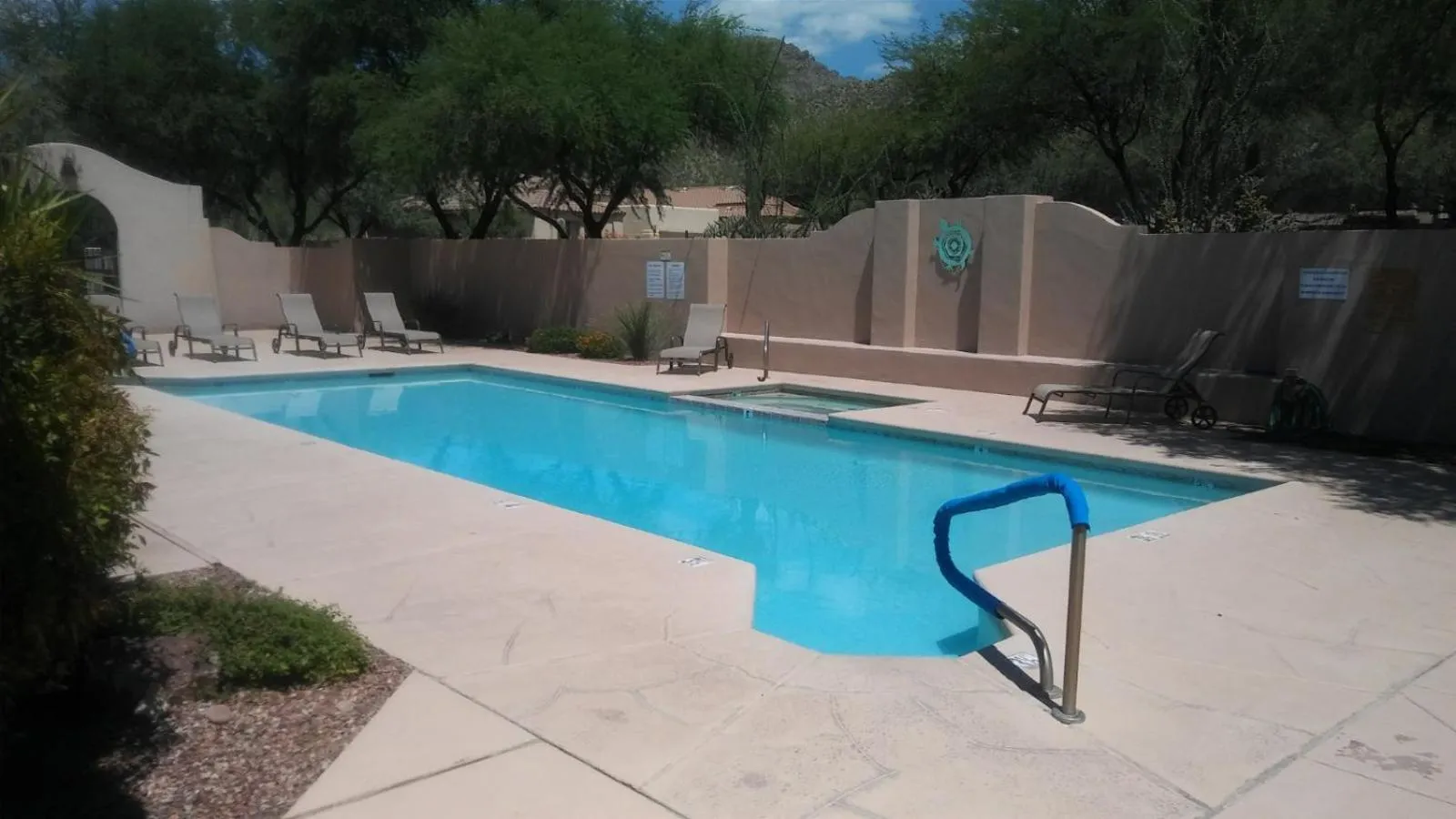Swimming pool in Casitas at Sabino Springs