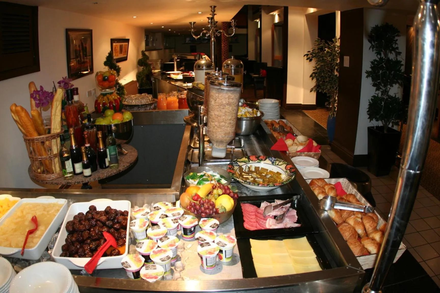 Breakfast in Inn On The Prom At The Fernlea Hotel