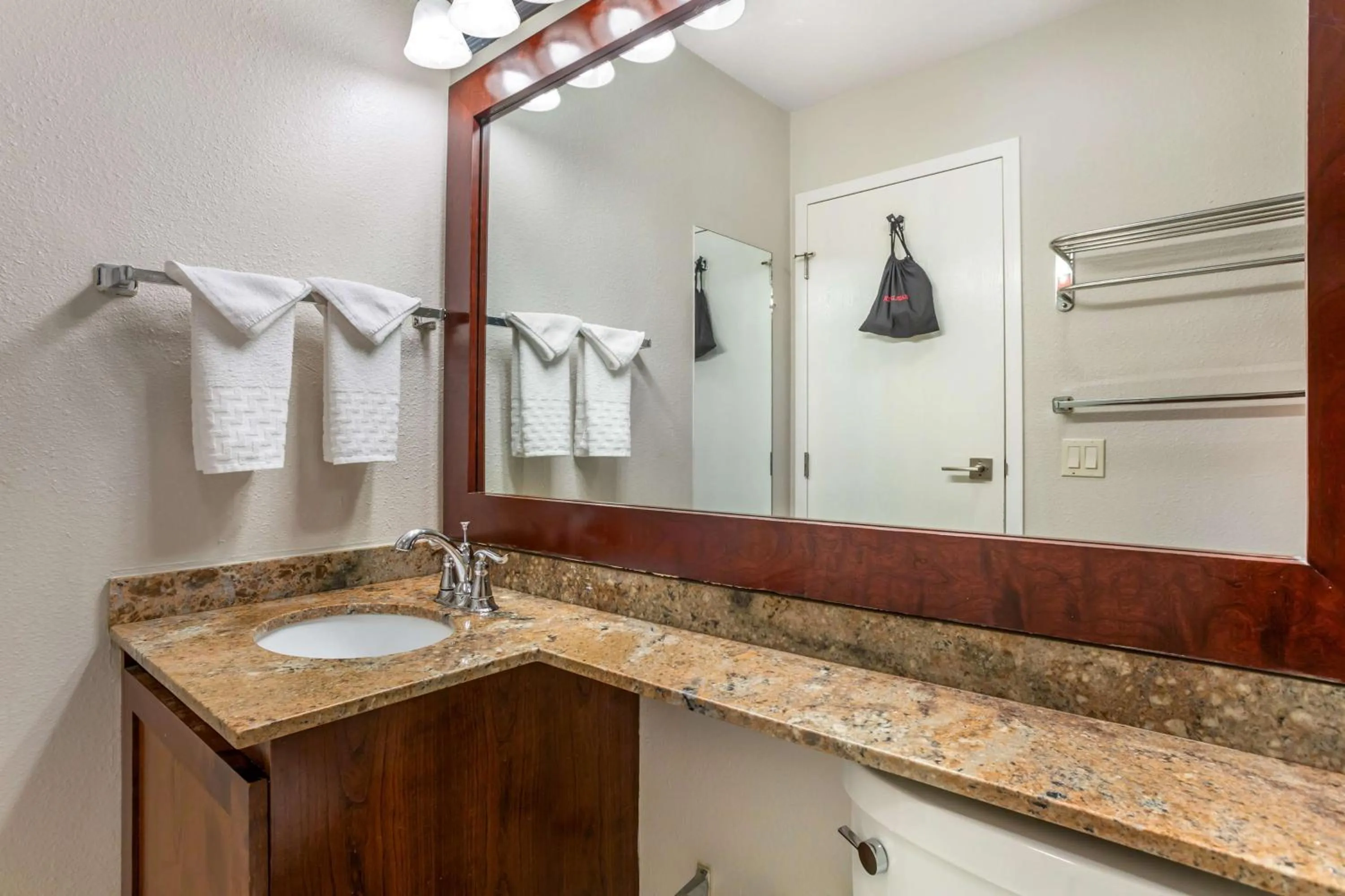 Bathroom in Best Western Dry Creek Inn