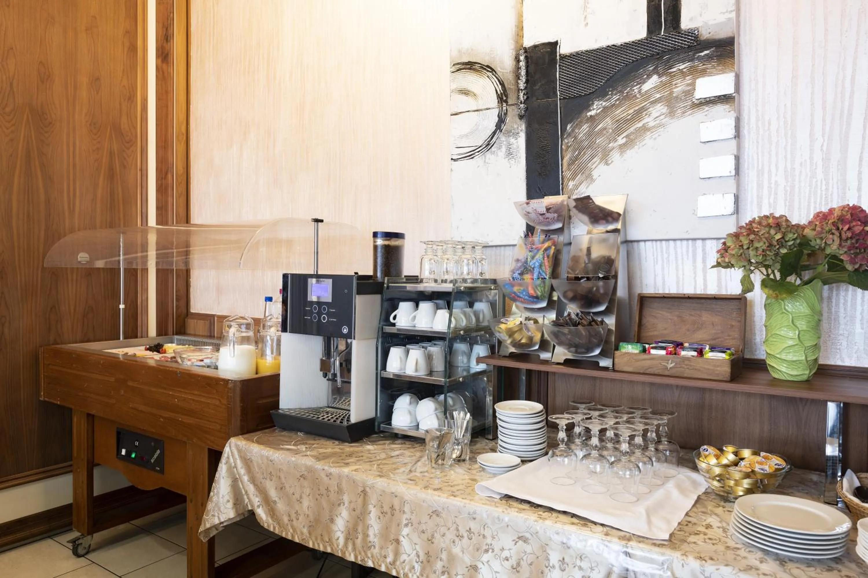 Buffet breakfast in Hotel Bahnhof Zollikofen