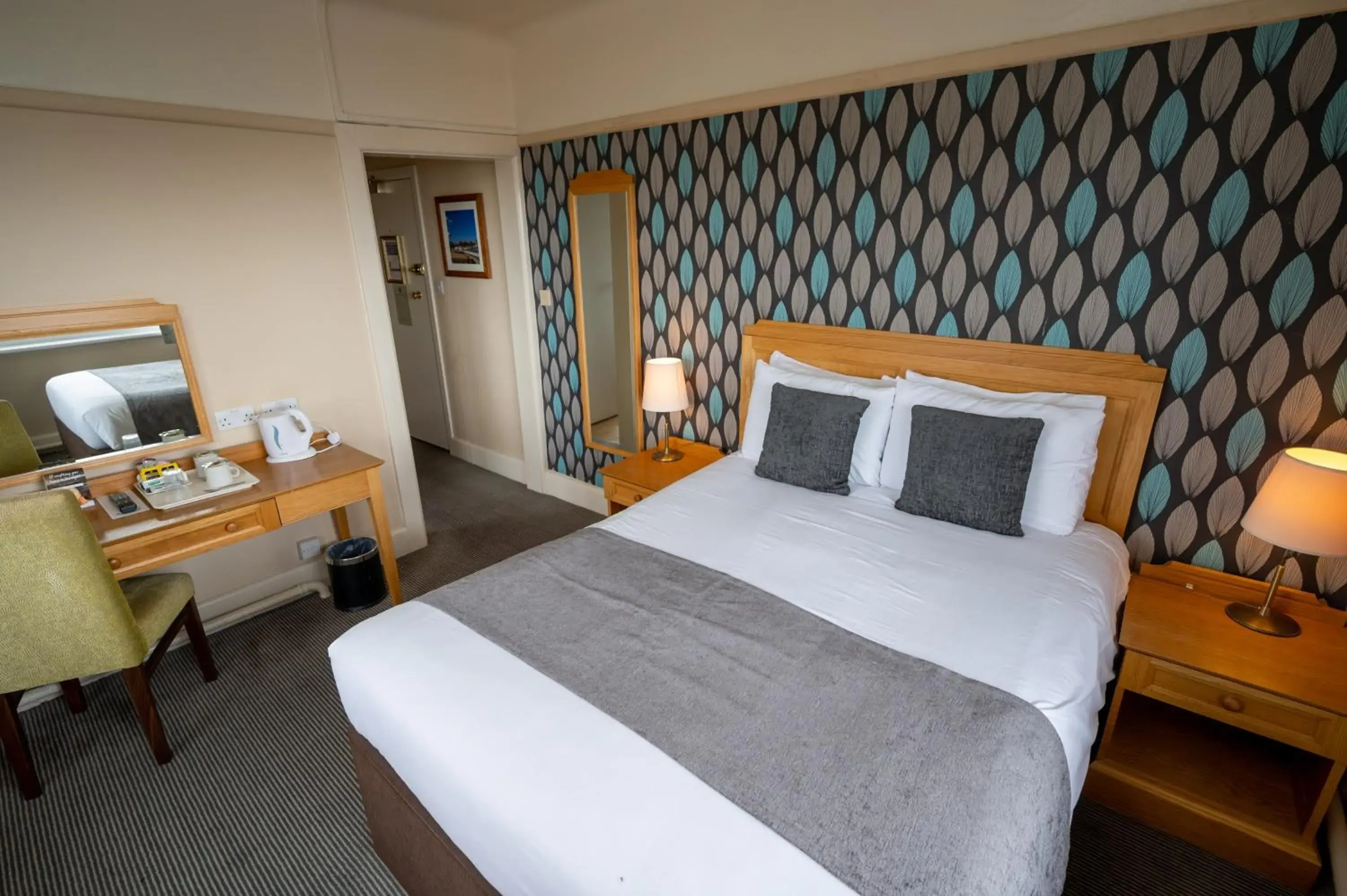 Double Room with Sea View in Commodore Hotel by Greene King Inns Double Room with Sea View in Commodore Hotel by Greene King Inns