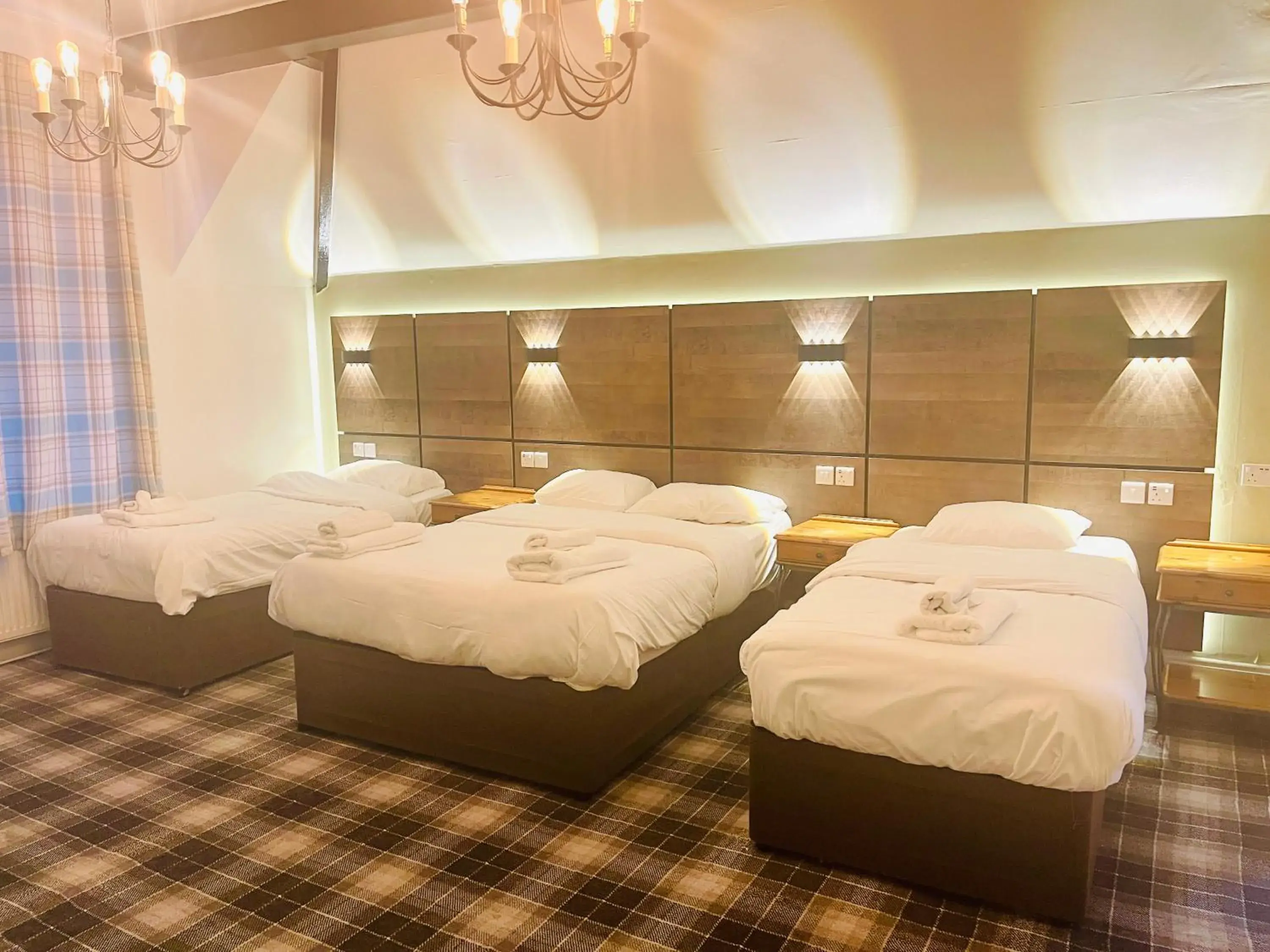 Luxury Quadruple Room in Hylands Hotel Luxury Quadruple Room in Hylands Hotel