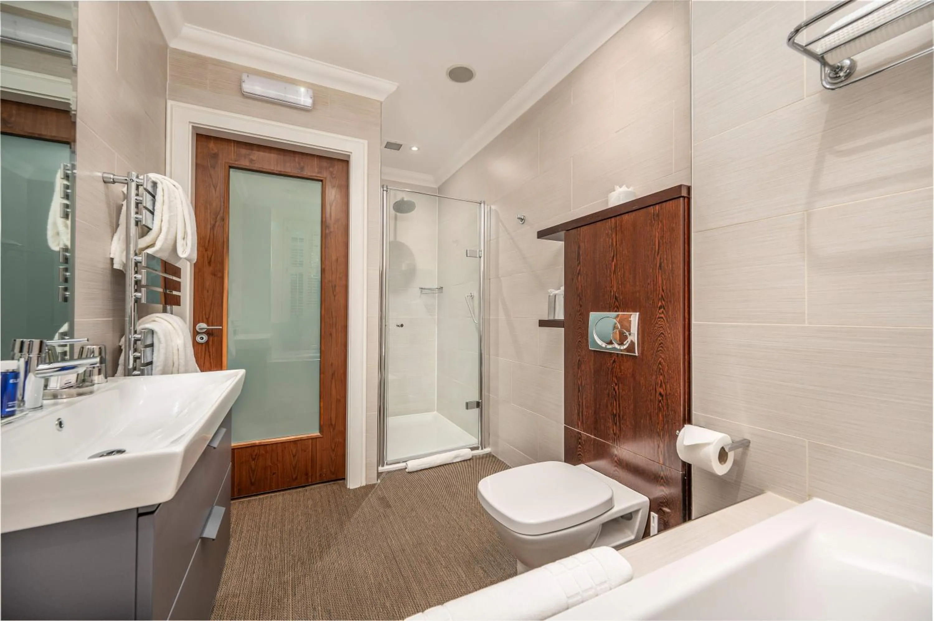 Shower in Rocpool Reserve