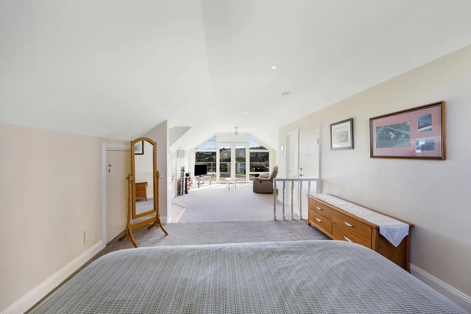 Bed in Logans Beach Apartments - The Loft