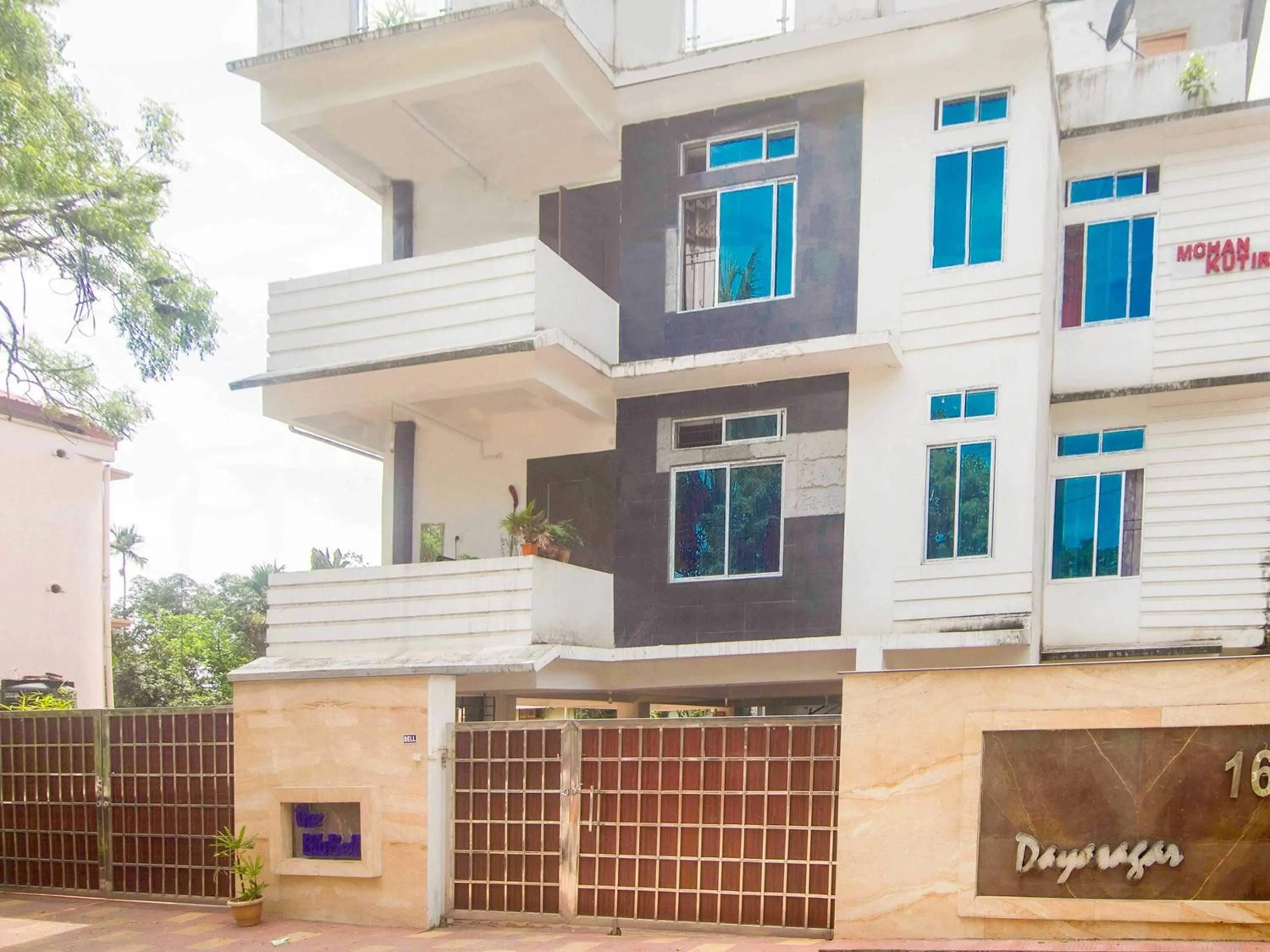 Facade/entrance in Hotel OThe Blu Bell