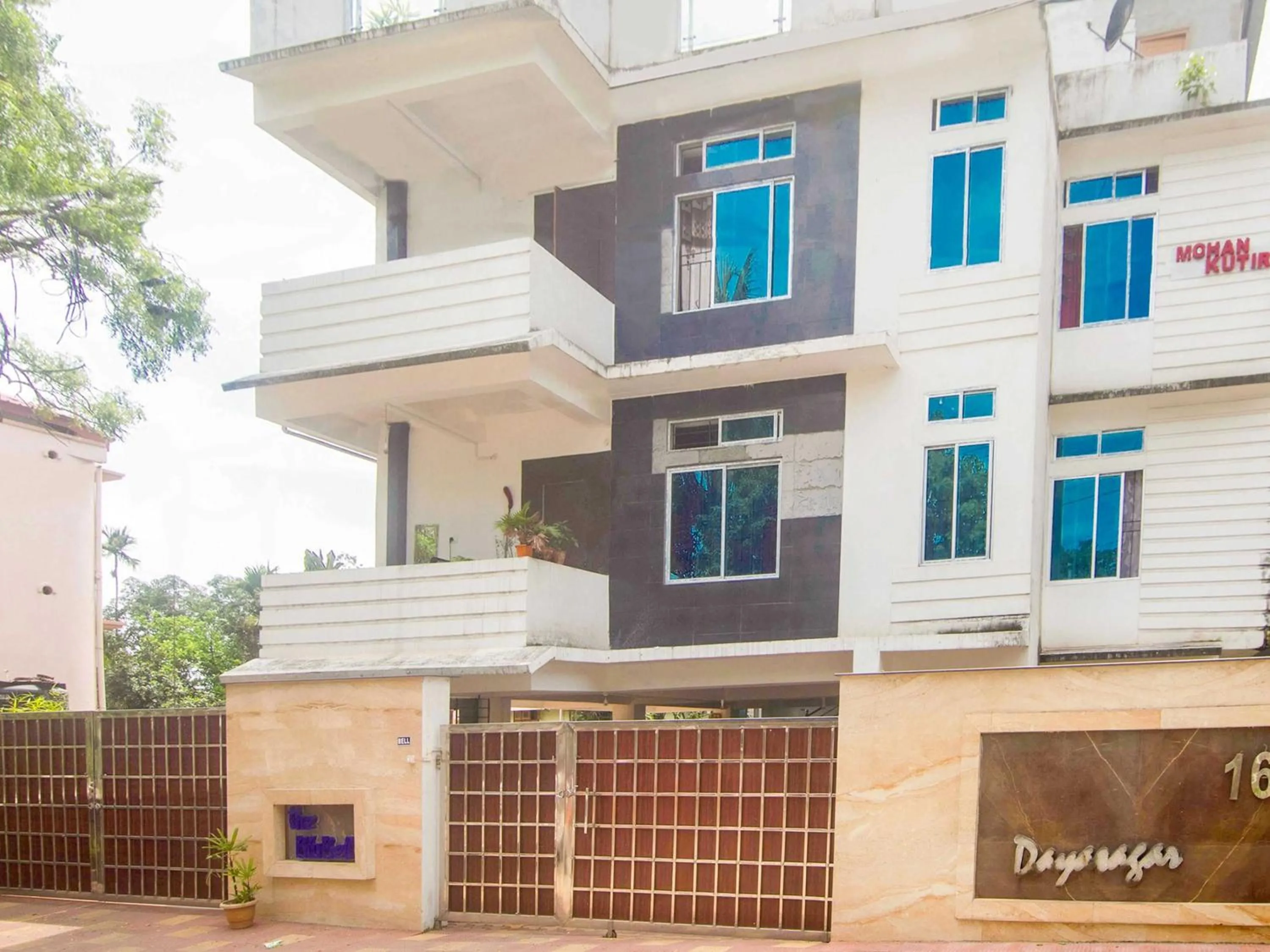 Facade/entrance in Collection O The Blu Bell Nizarapar Path