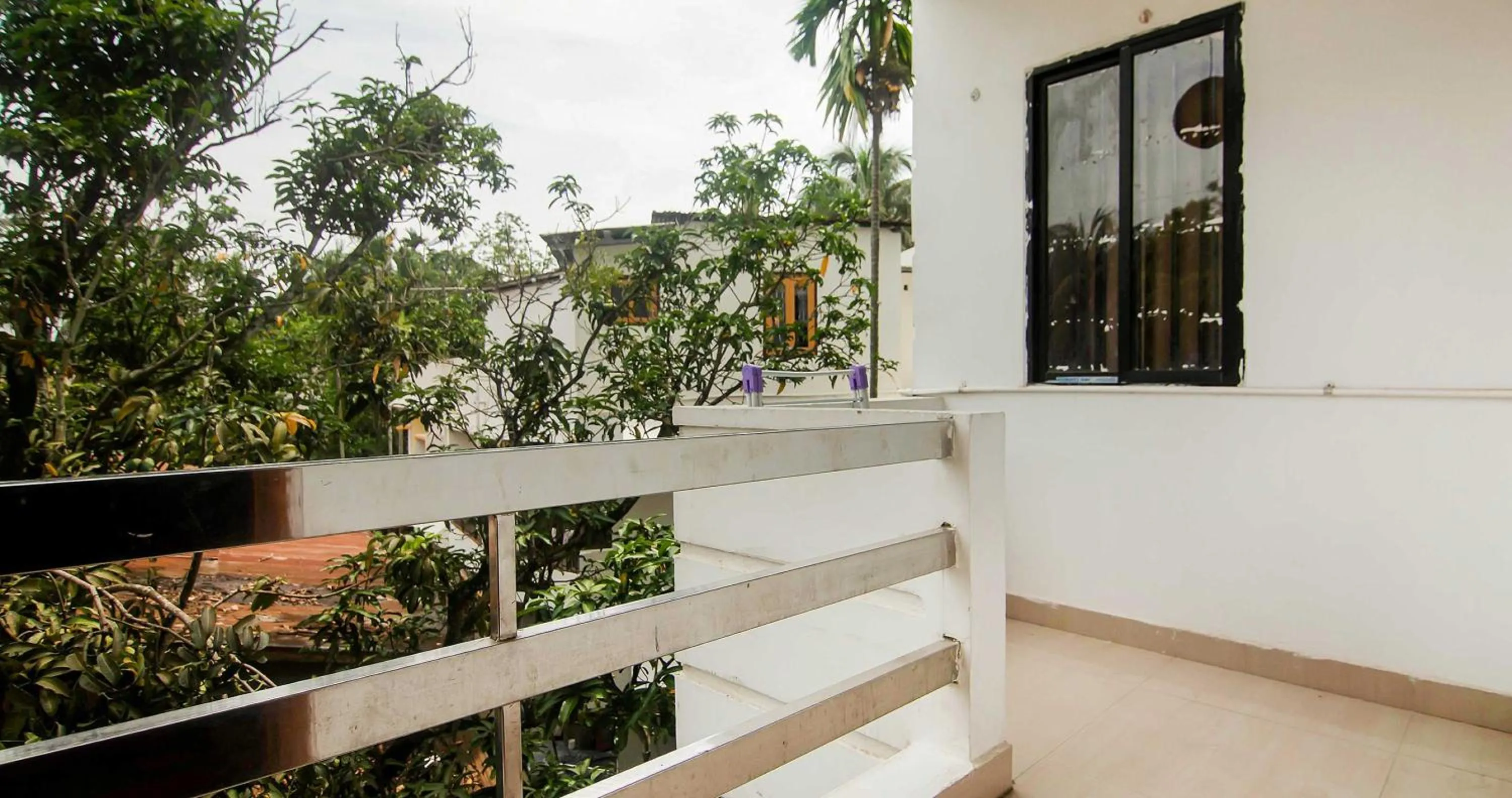 Facade/entrance in Collection O The Blu Bell Nizarapar Path