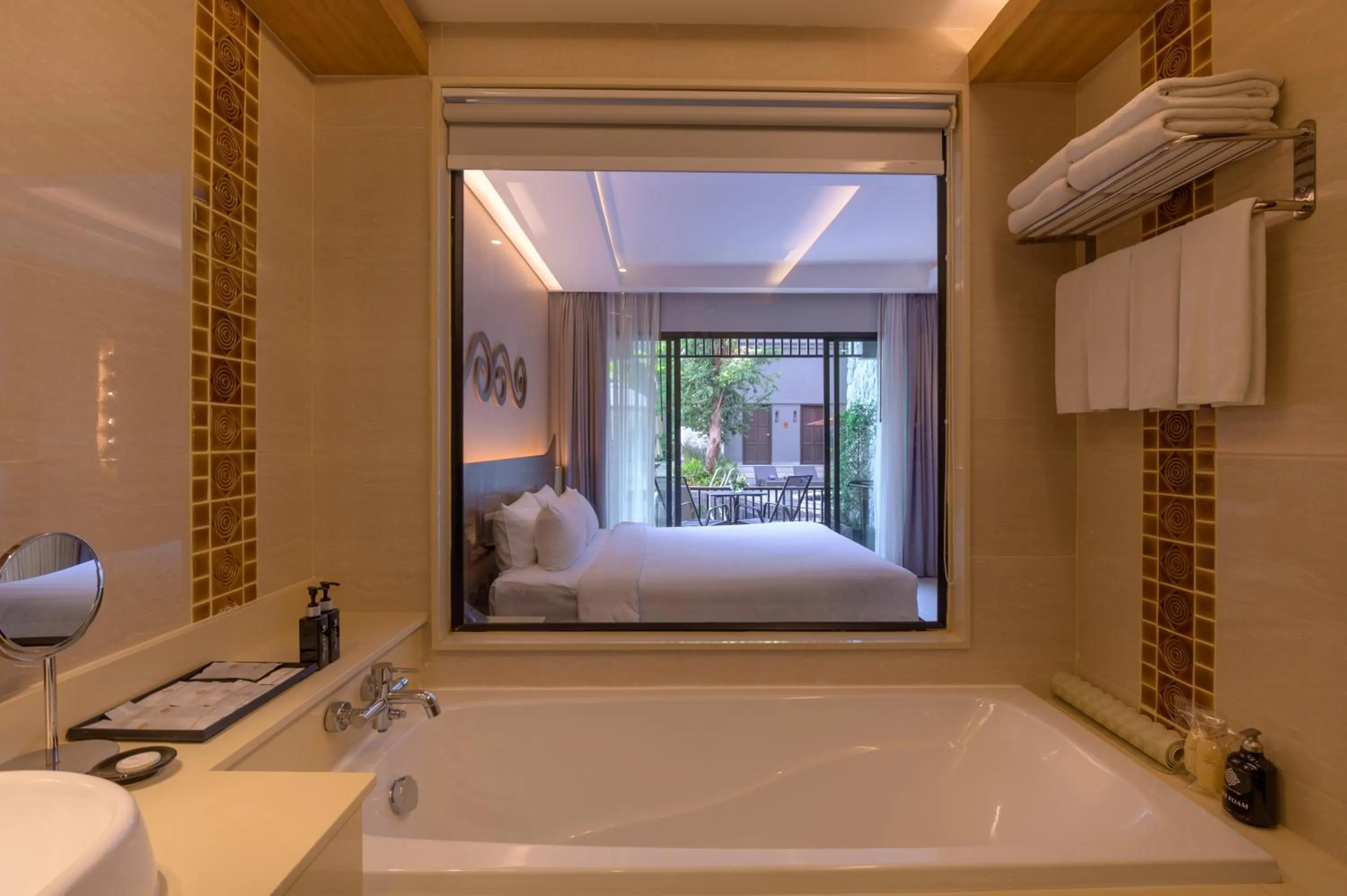 Bathroom, Bed in Le Bali Resort & Spa