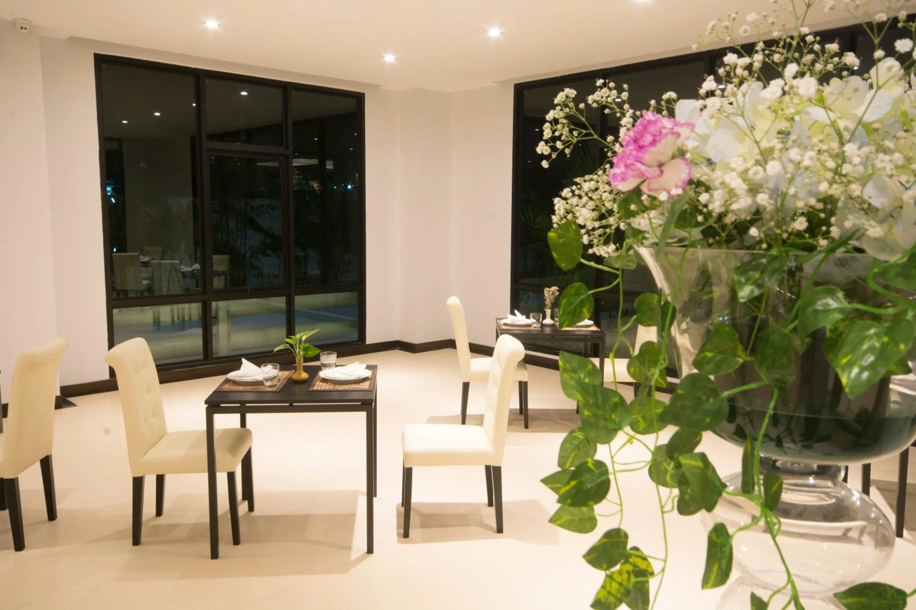 Restaurant/places to eat in Le Bali Resort & Spa