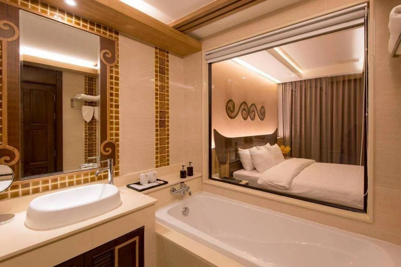 Bathroom, Bed in Le Bali Resort & Spa