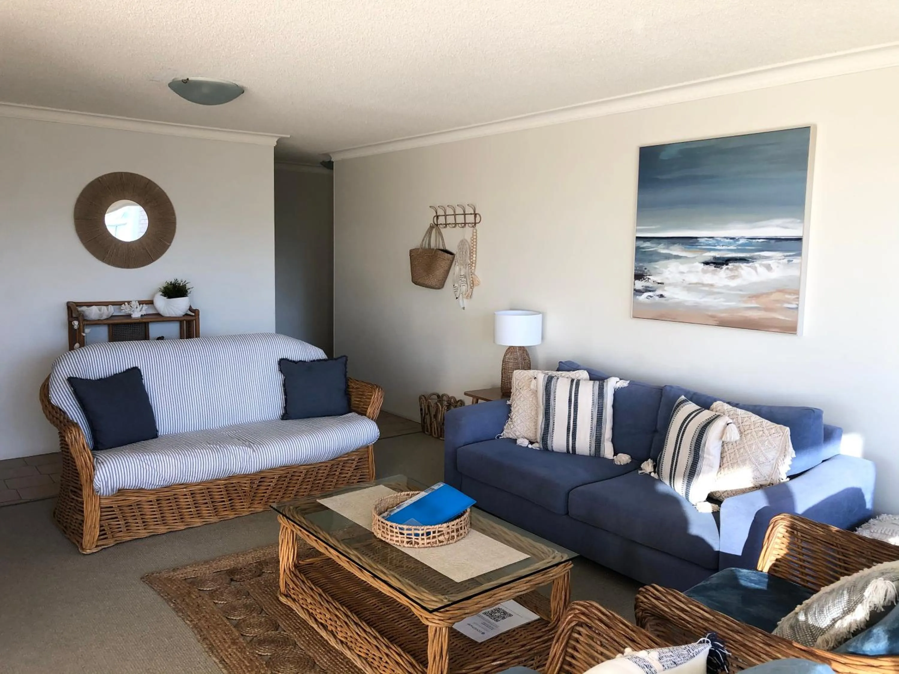 Living room in Oceania on Burleigh Beach